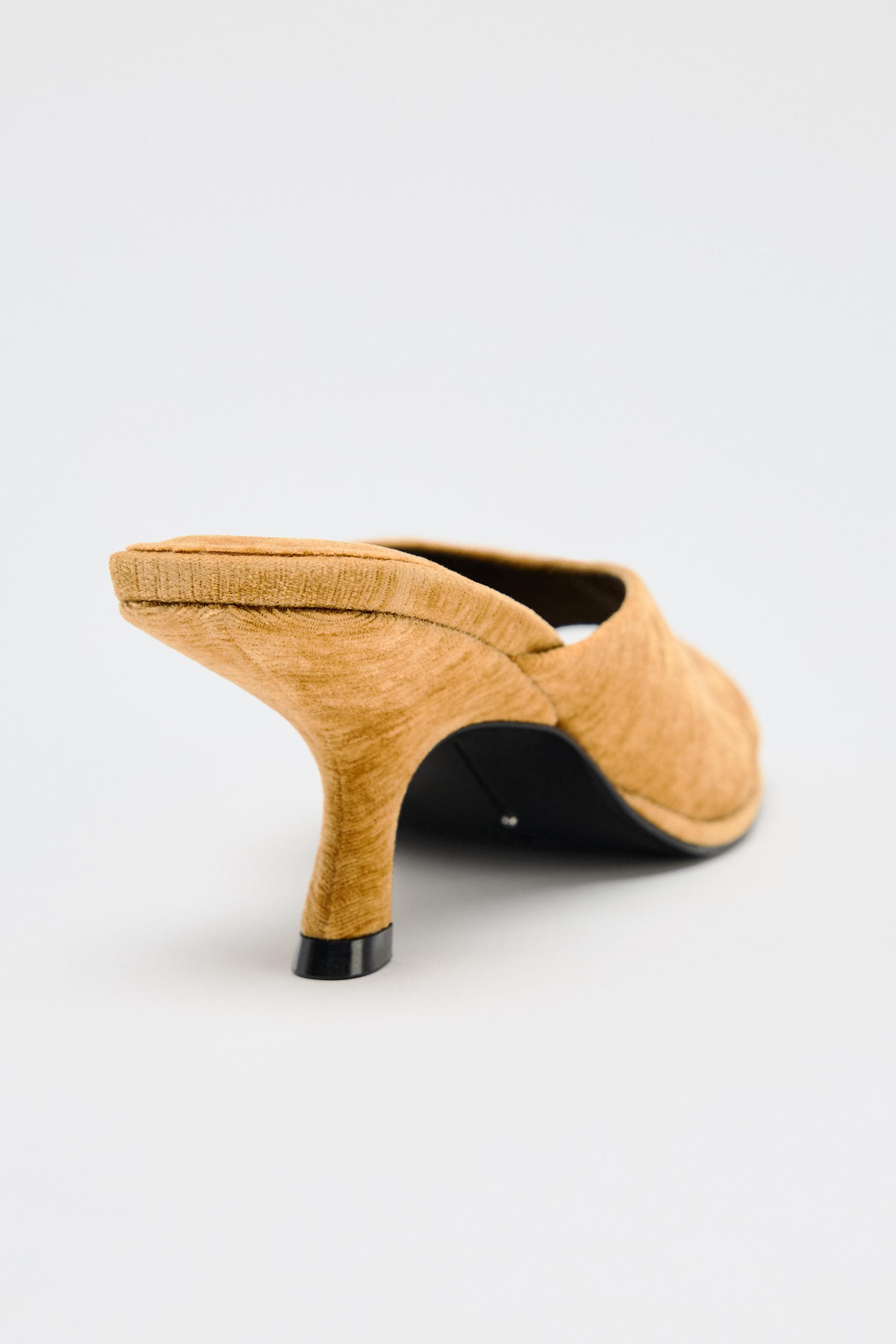 ★ZARA★ VELVET-EFFECT HEELED MULES VELVET-EFFECT HEELED MULES - Mustard | ZARA United Kingdom