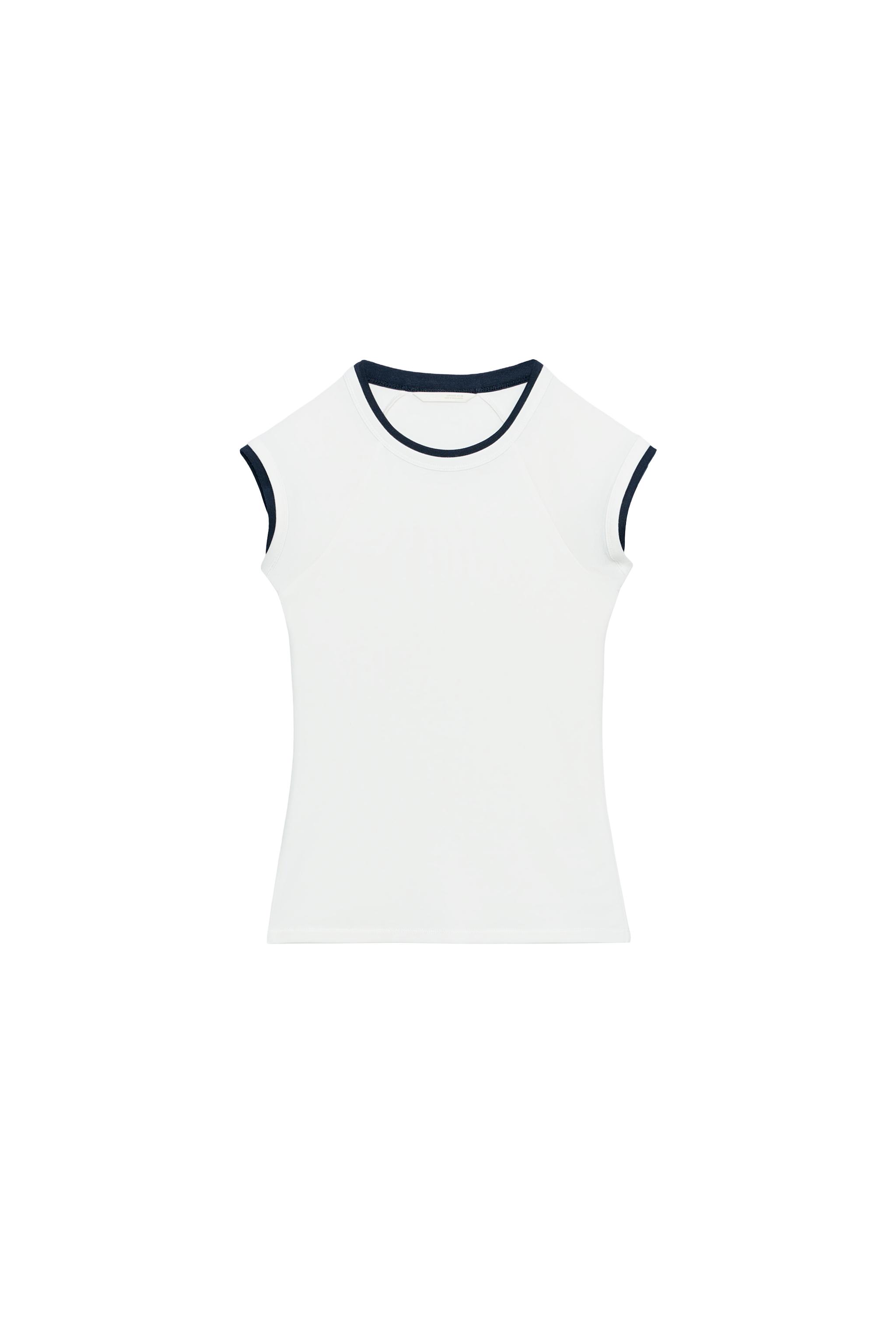 CAMISETA EFECTO DOBLE MANGA CURTA
