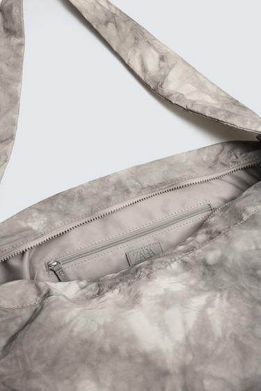 SAC EN NYLON À EFFET USÉ - Gris de Zara - Image 5