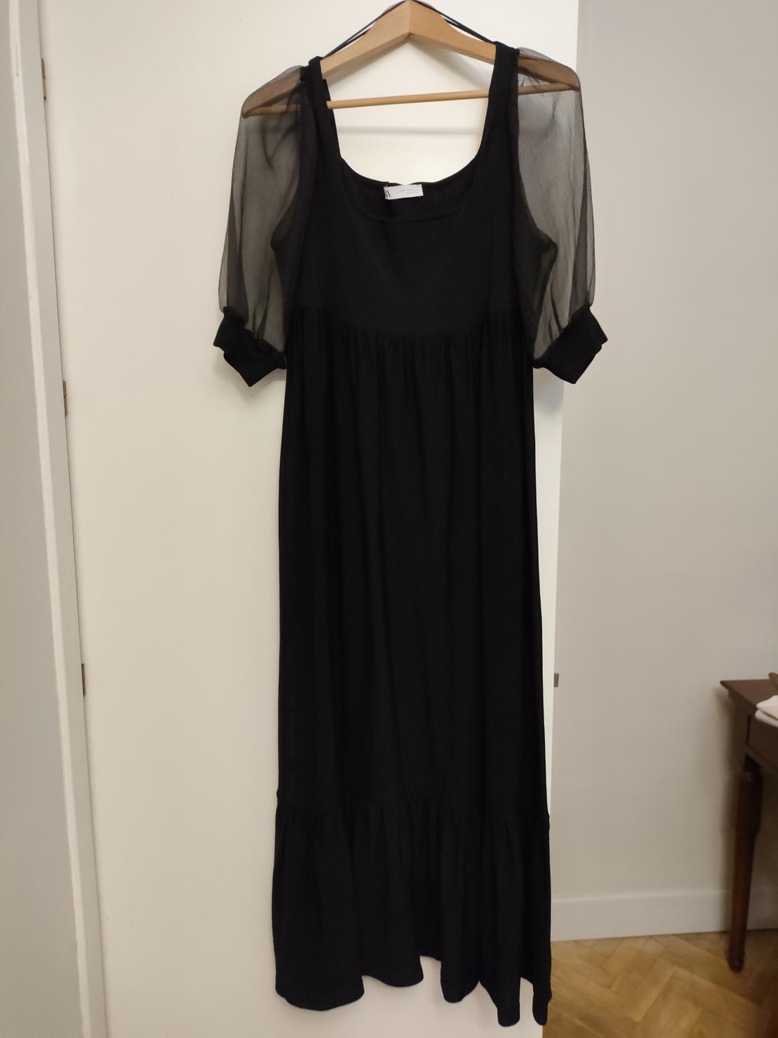 KNIT DRESS WITH ORGANZA SLEEVES