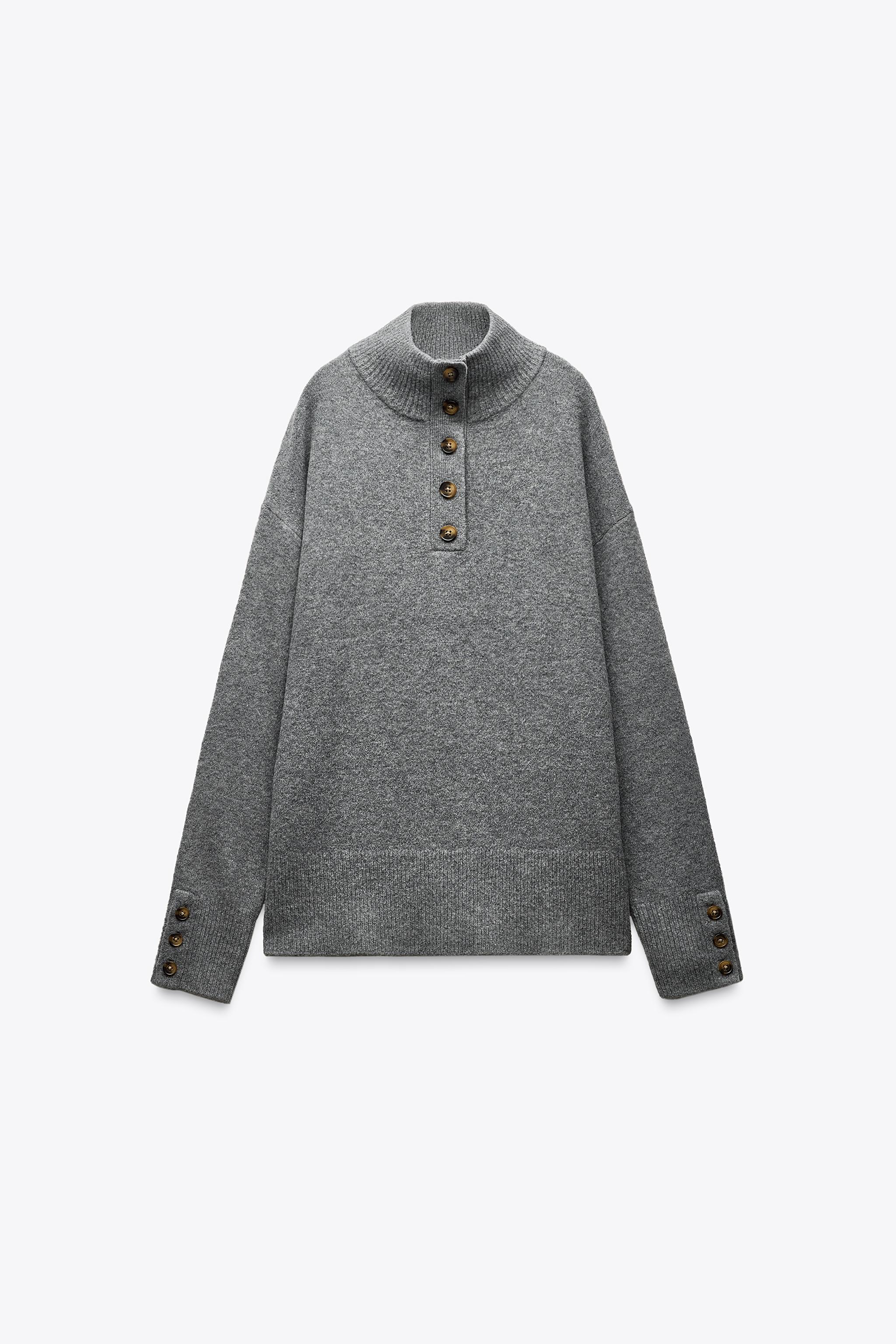 PULL EN MAILLE À COL MONTANT
