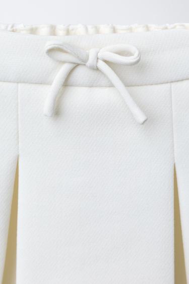 JUPE À PLIS PLATS AVEC TULLE AU BAS - Blanc cassé de Zara - Image 2