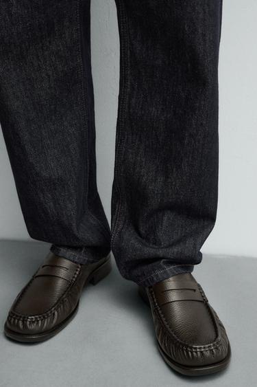 MOCASSINS EN CUIR ÉDITION LIMITÉE - Marron foncé de Zara - Image 2