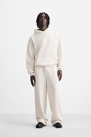 SUDADERA CAPUCHA BÁSICA - Blanco roto de Zara - Imagen 0