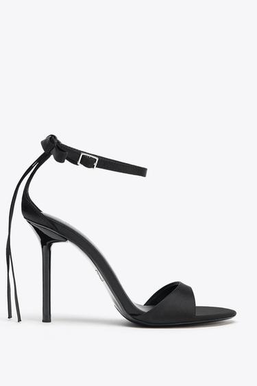 SANDALIA PULSERA LAZO - Negro de Zara