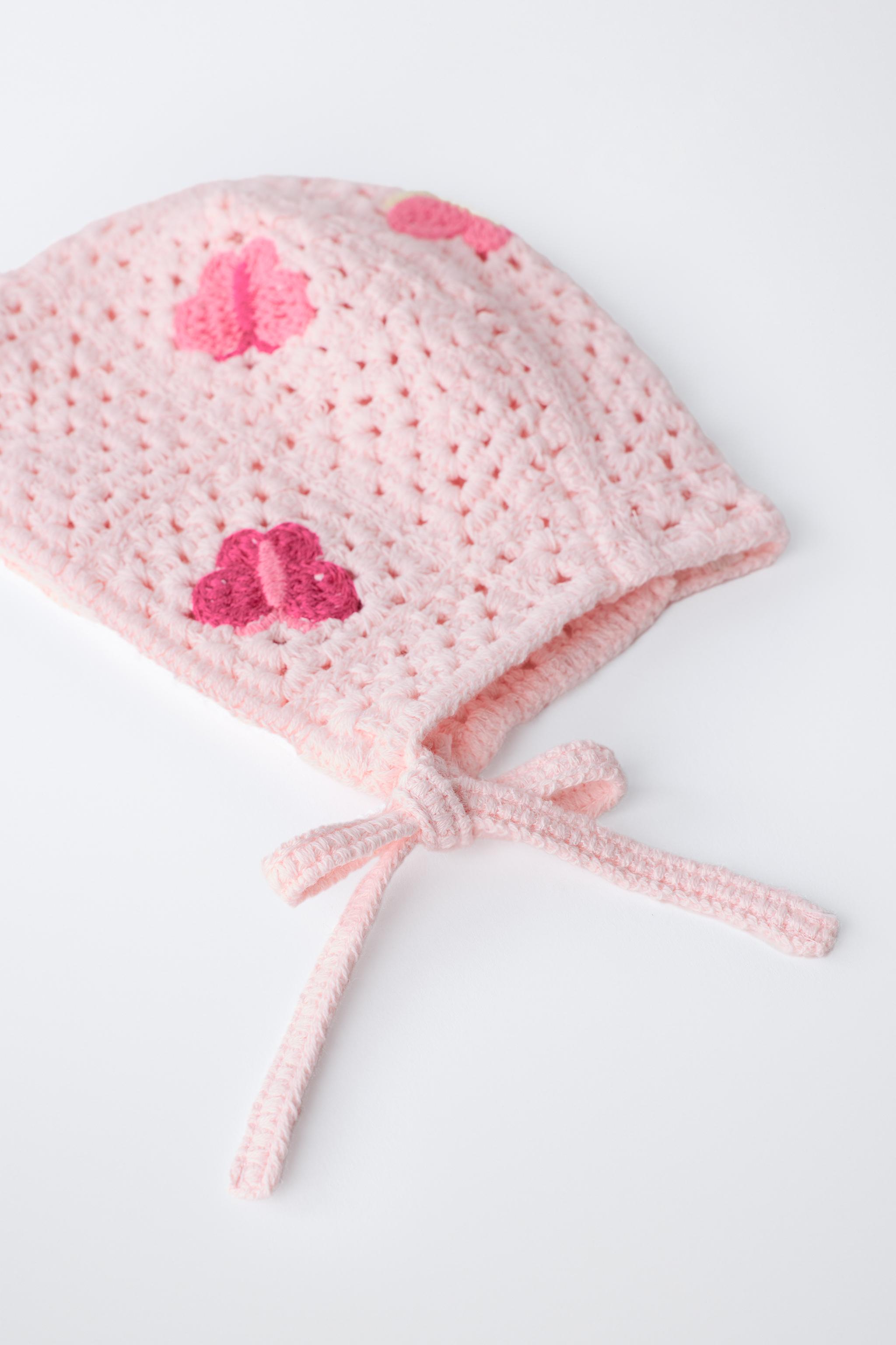 BONNET EN MAILLE CROCHET PAPILLONS