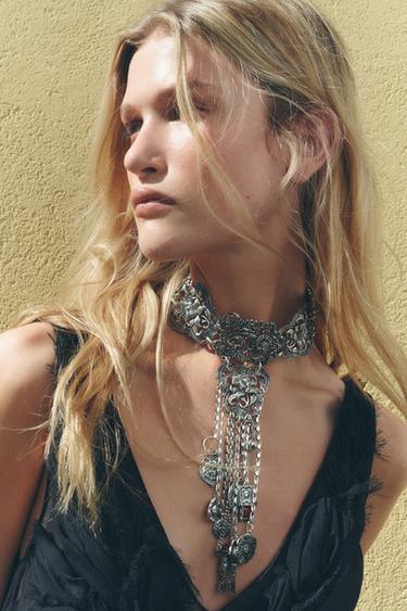 FLOWER CHARM CHOKER NECKLACE - Silver by Zara - Image 1