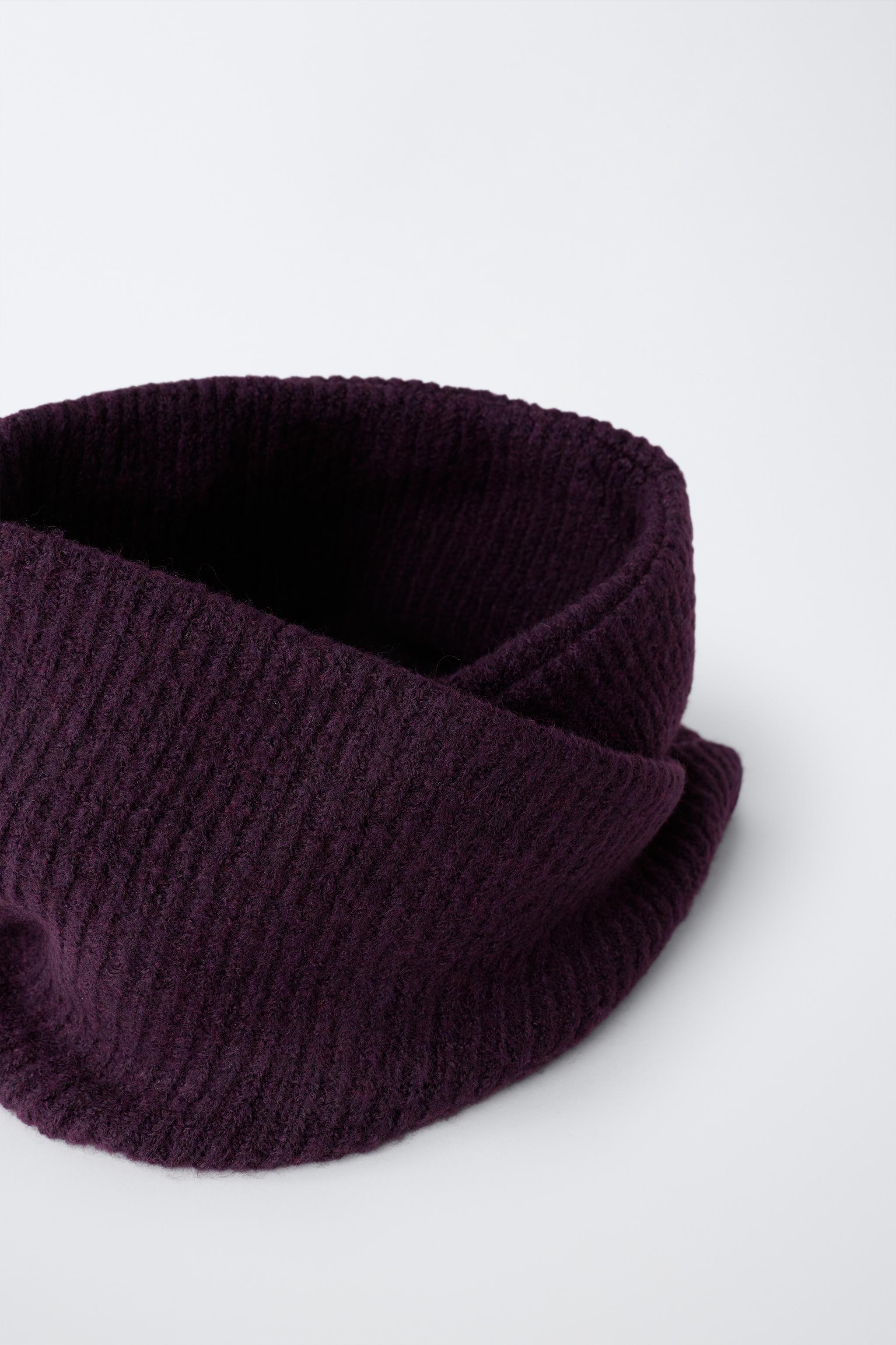 CRISS-CROSS RIBBED KNIT COLLAR