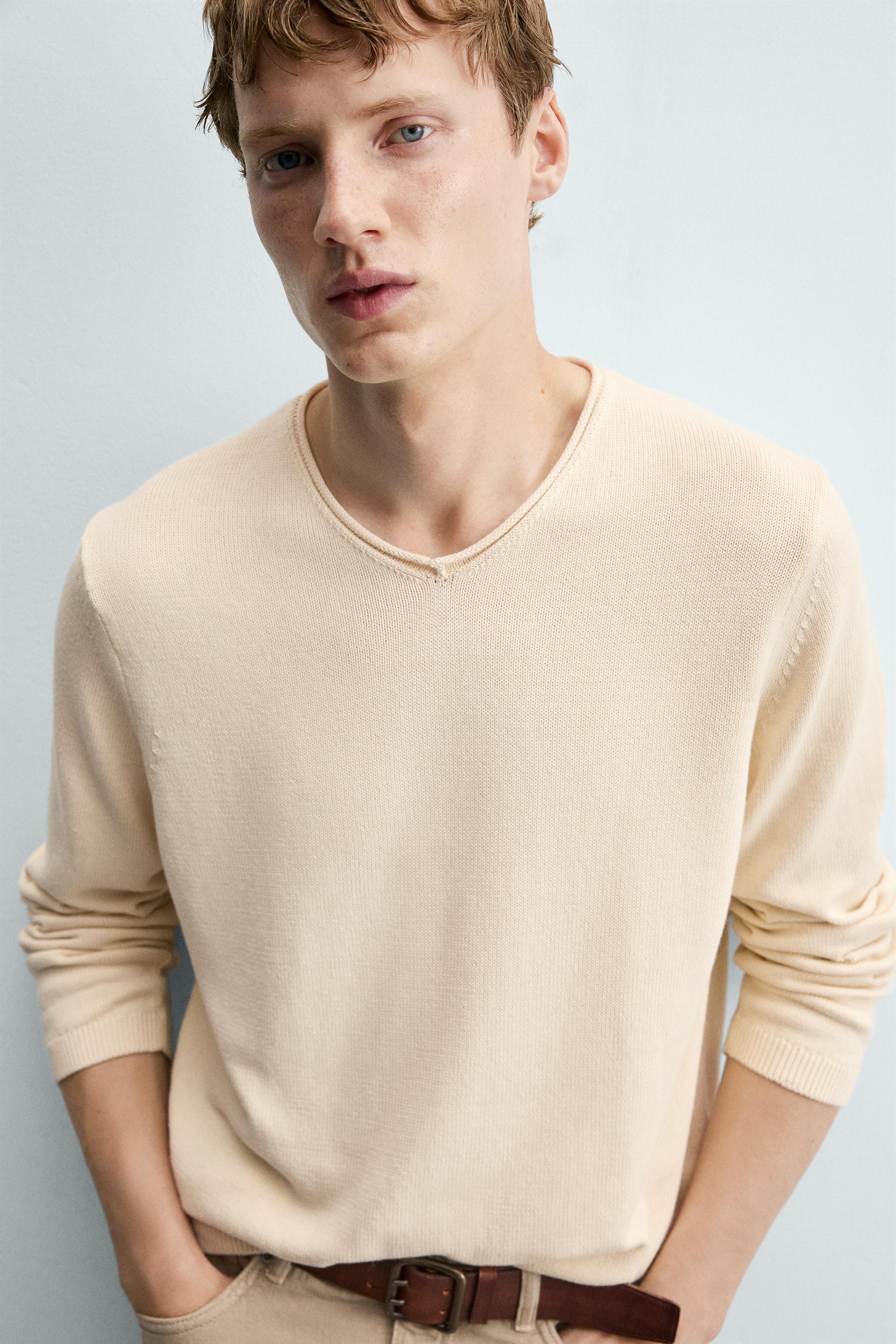 RELAXED FIT COTTON V-NECK SWEATER