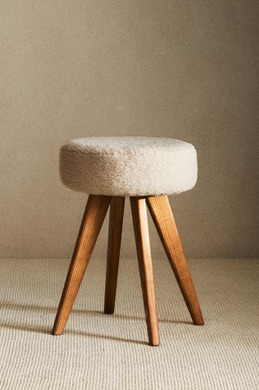 STOOL WITH FAUX SHEARLING SEAT - Ecru by Zara