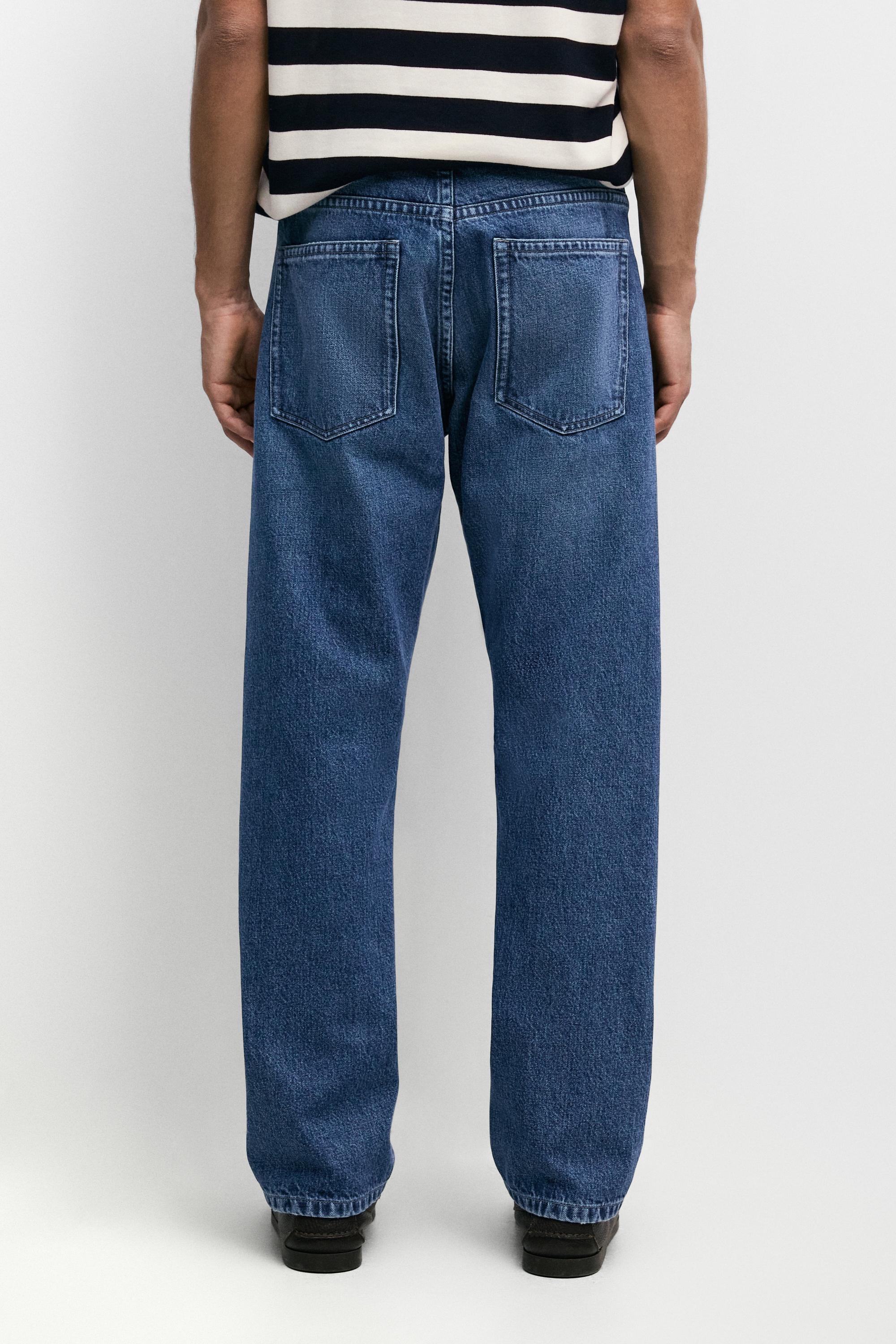 Relaxed fit jeans