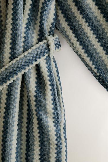 ROUPÃO JACQUARD GEOMÉTRICO - Azuis da Zara