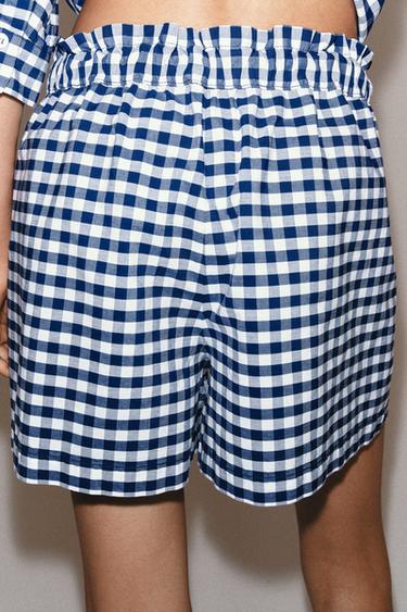 SHORT À CARREAUX VICHY ZW COLLECTION - Blanc / Bleu marine de Zara - Image 7