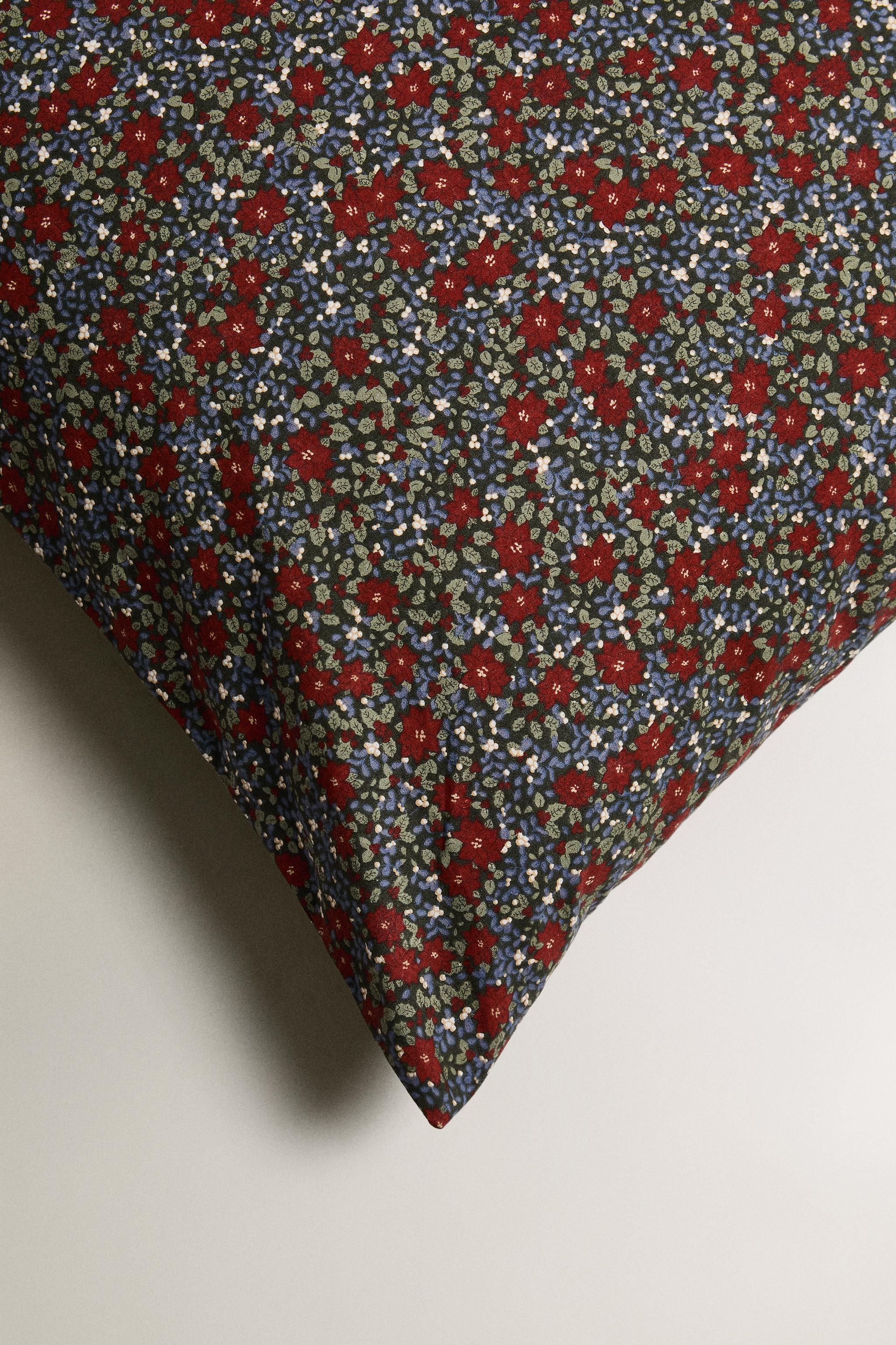 CHILDREN'S CHRISTMAS FLORAL PILLOWCASE