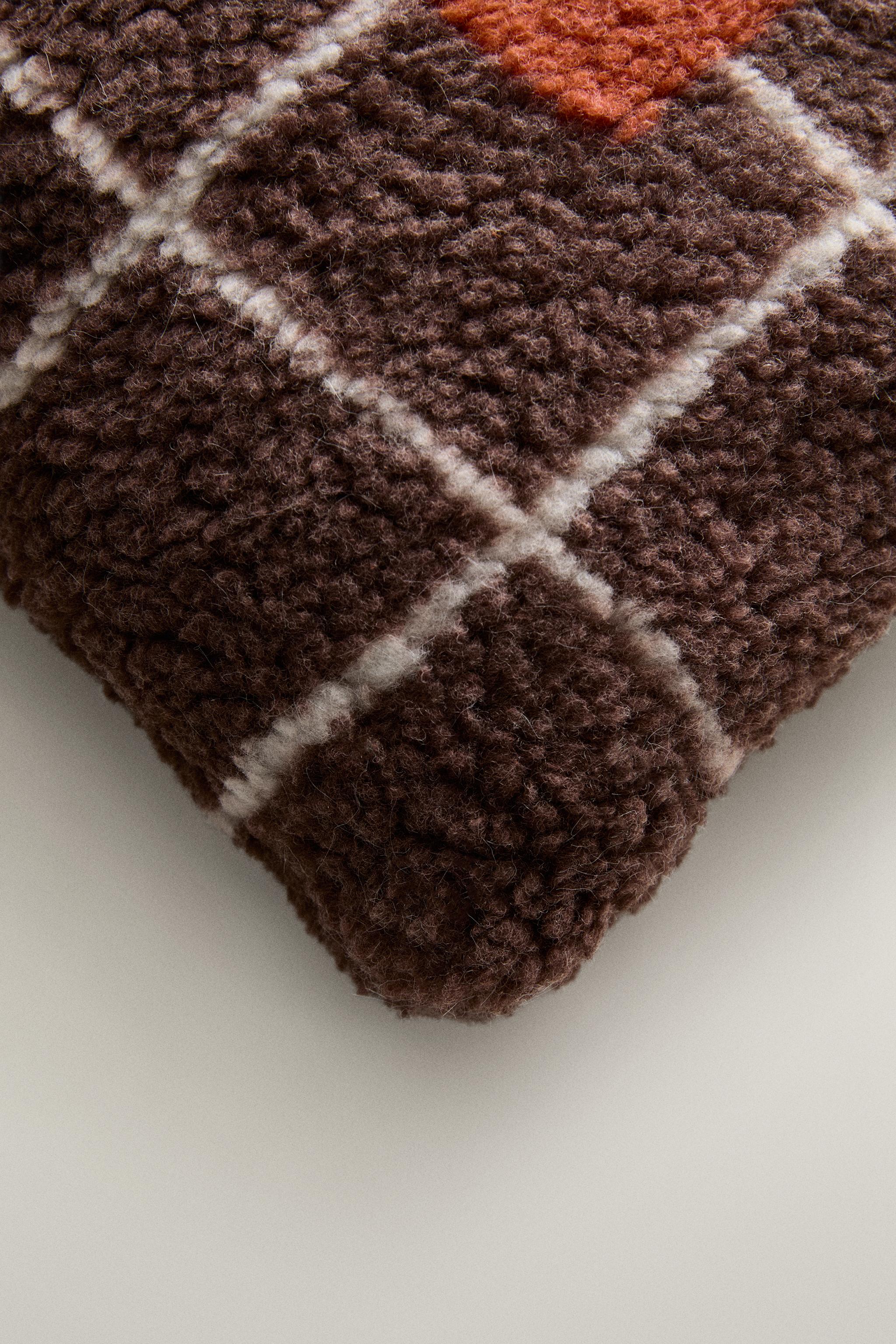 CHILDREN'S FAUX SHEARLING CUSHION WITH E — Brown