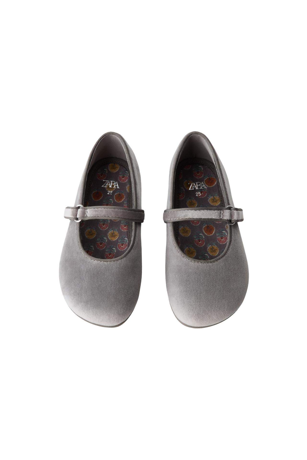 VELVET BAREFOOT FLATS — Gray