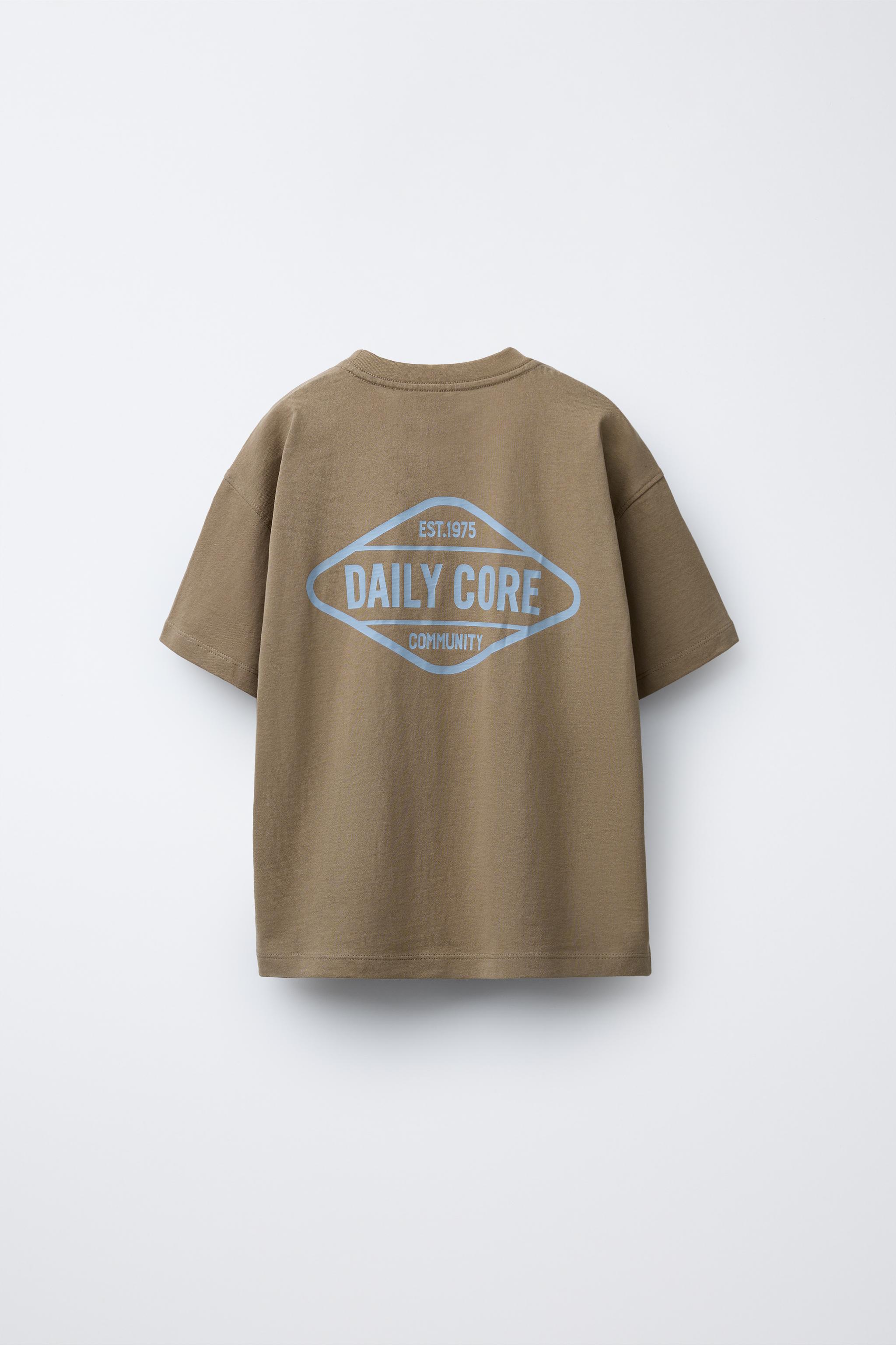Tシャツ・カットソー Logo-Print Cotton T-Shirt 32D8147P_E857_A_FOT_ECO_3.png