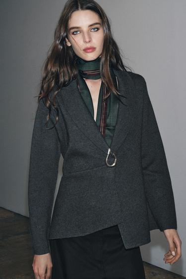 BROOCH KNIT BLAZER - Grey by Zara