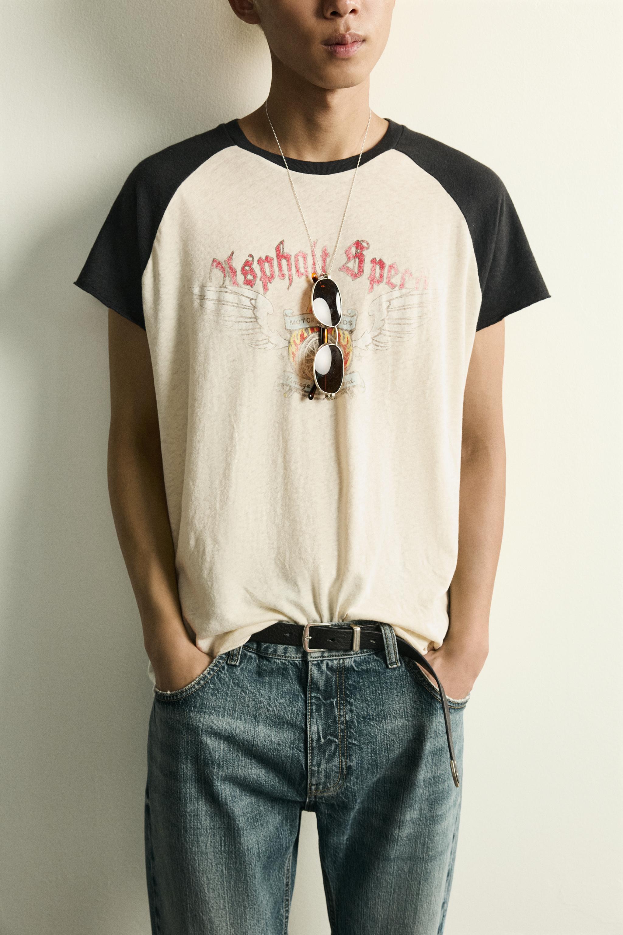 RAGLAN GRAPHIC T-SHIRT