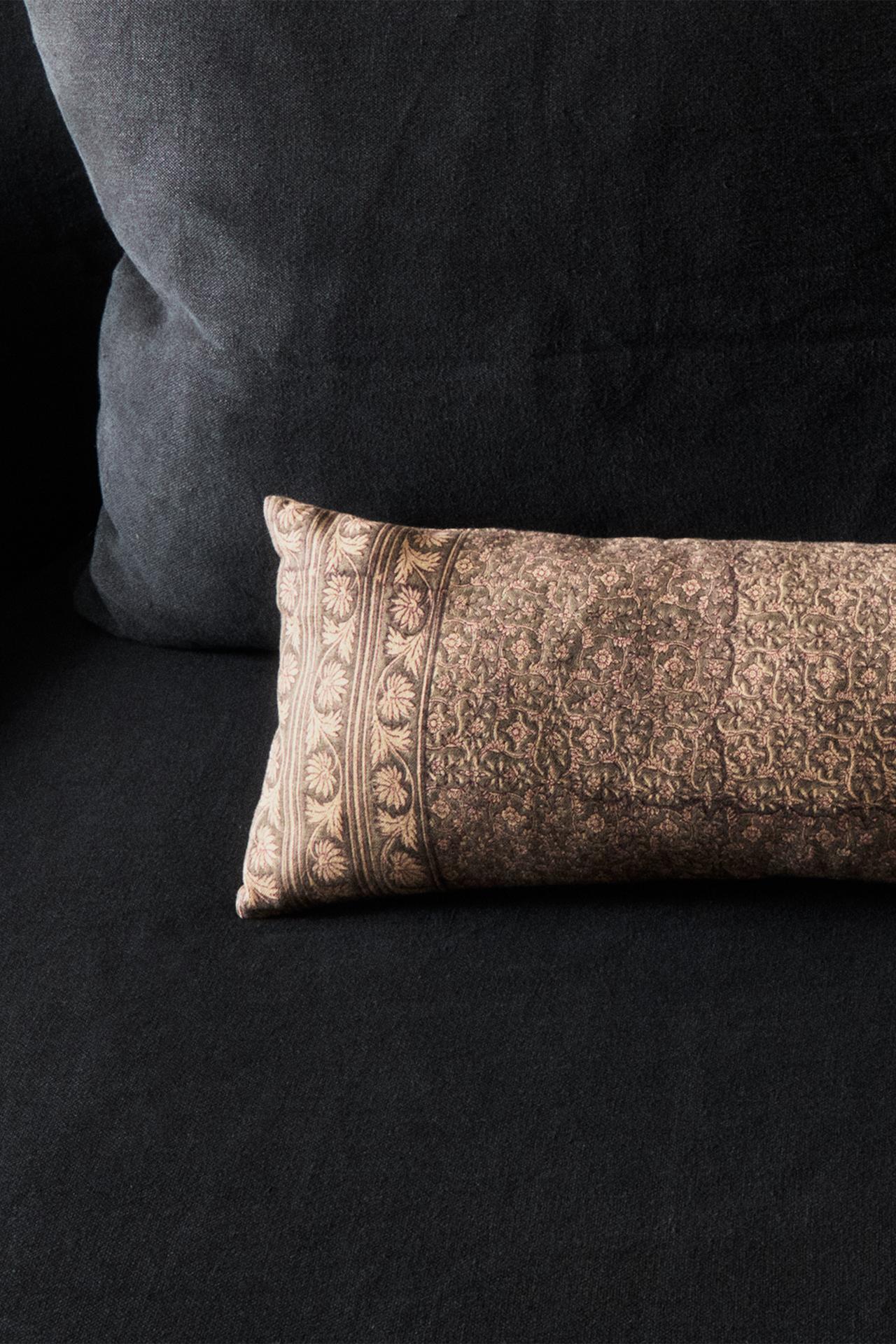 BLOCK PRINT CUSHION — Pink