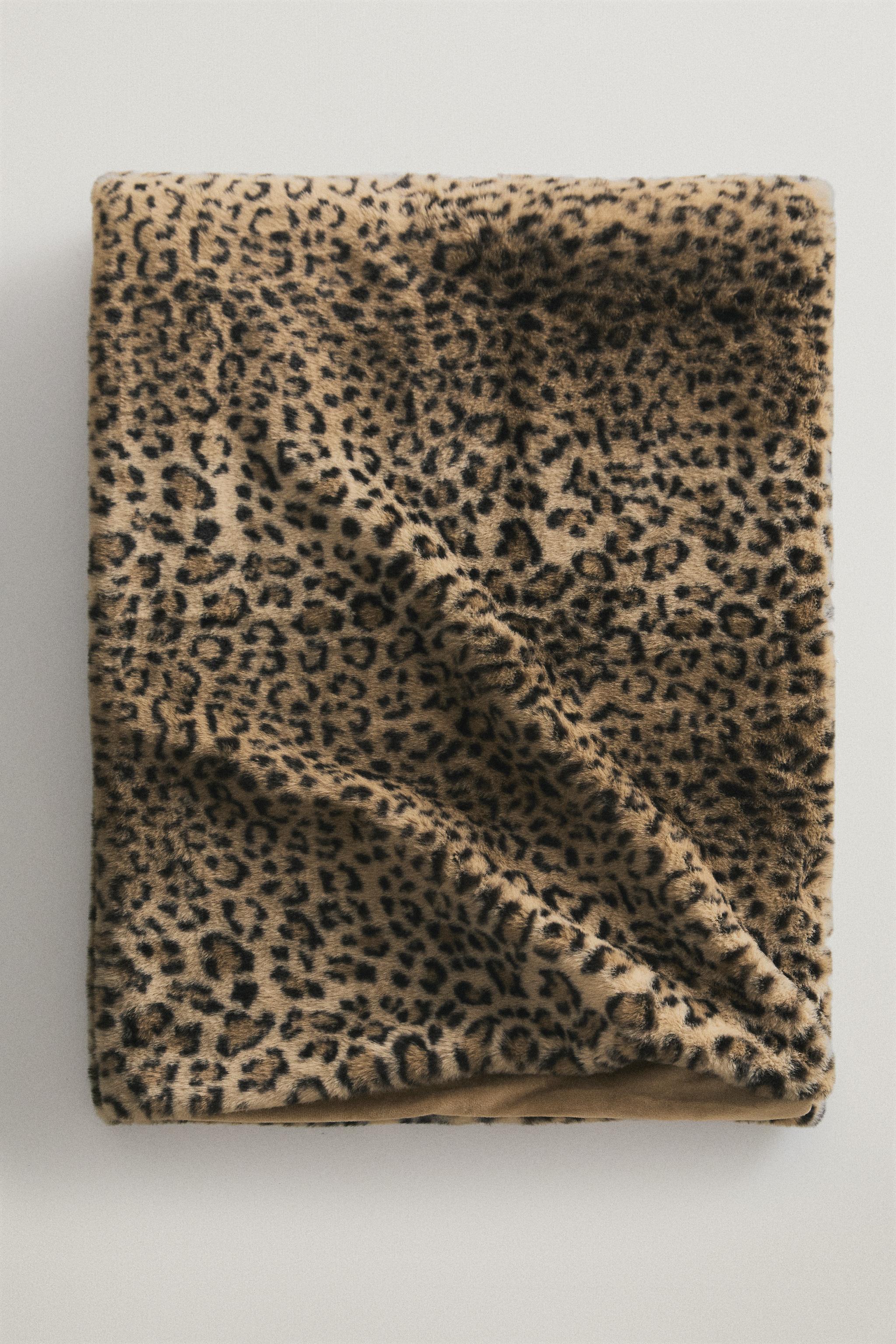 LEOPARD FUR BLANKET