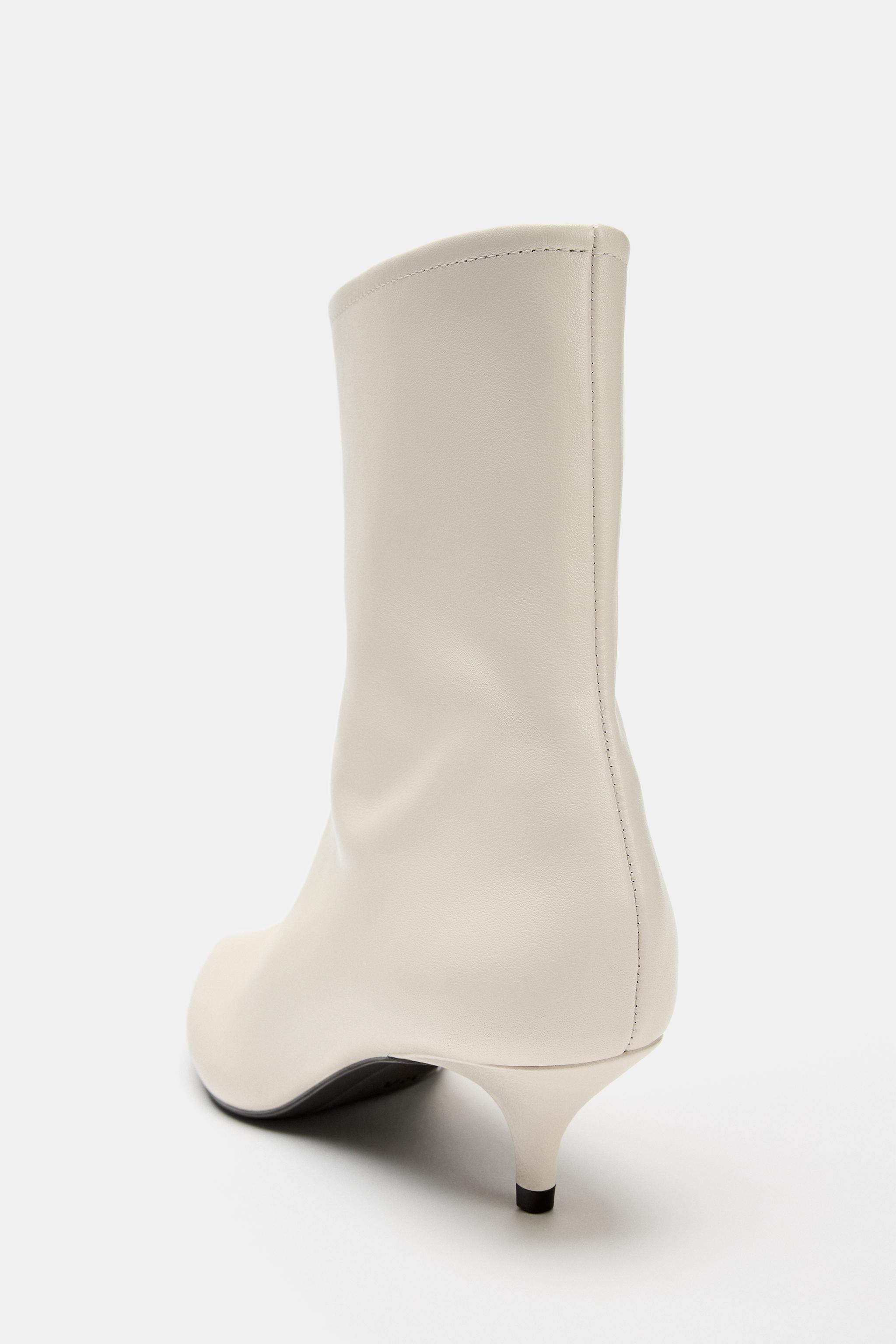 BOTTINES EN CUIR KITTEN