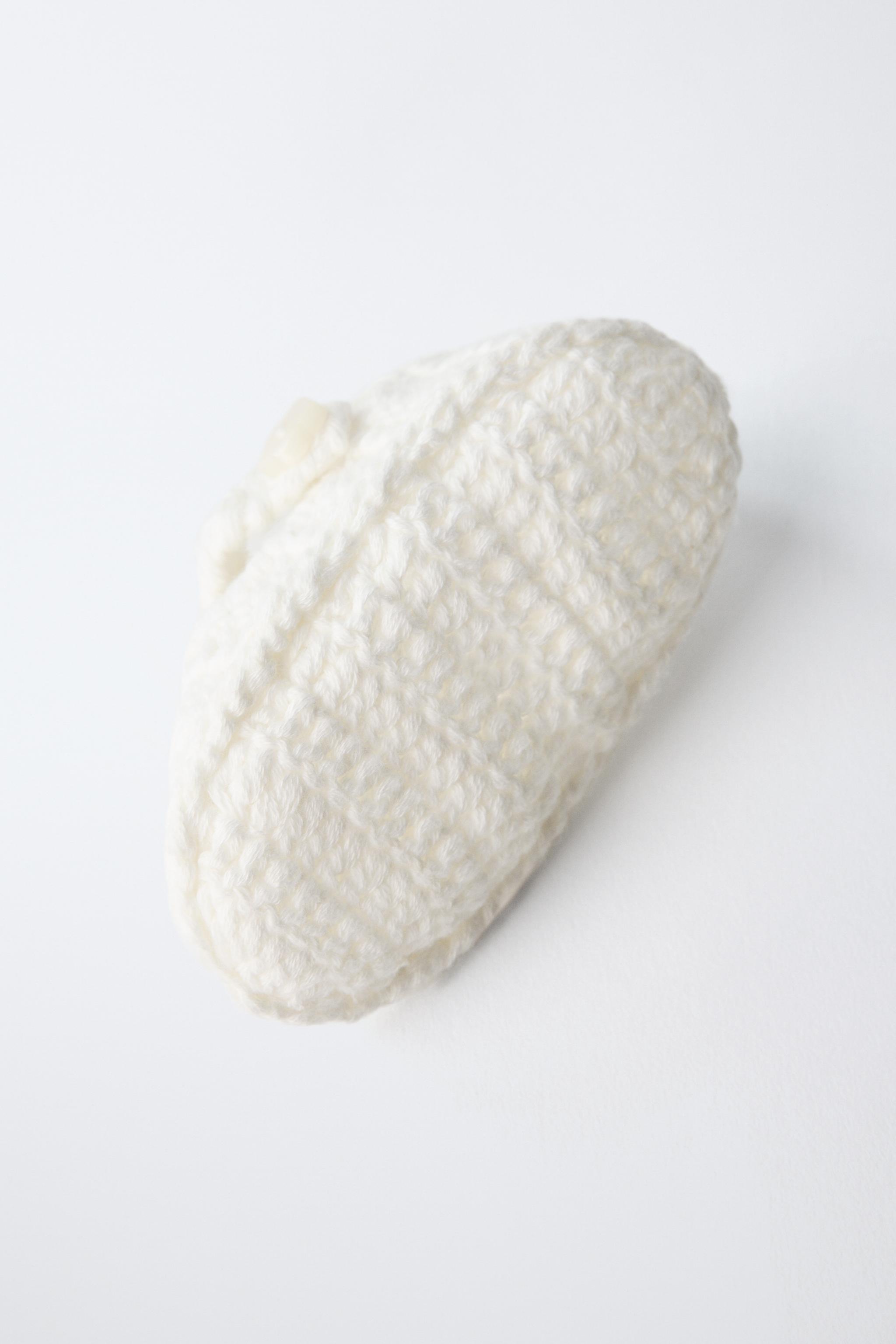 CHAUSSONS EN MAILLE