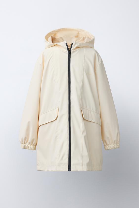 撥水加工入りラバーフィニッシュ レインコート - バター | ZARA Japan 