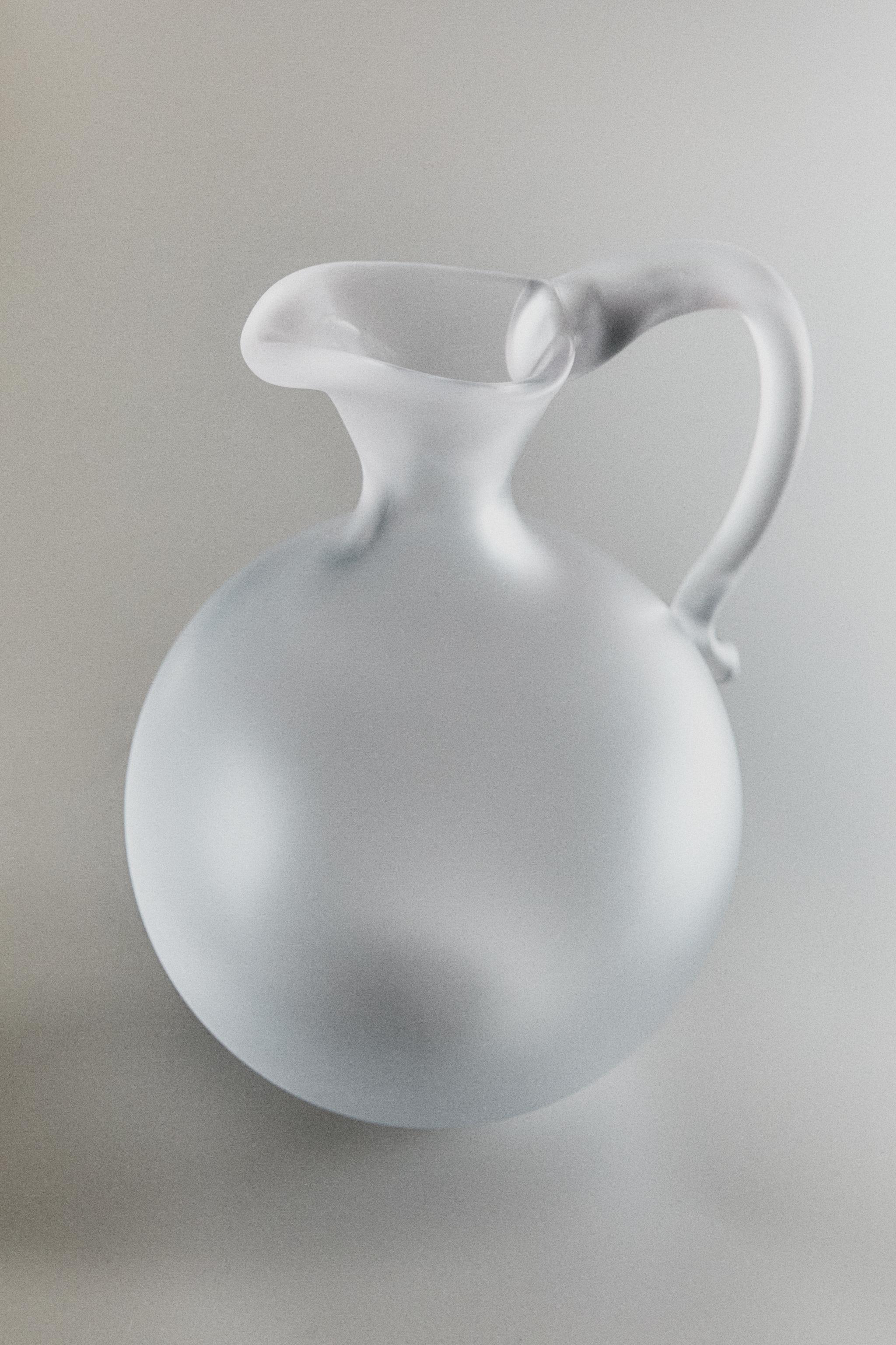 PICHET EN VERRE SATINÉ I COLIN KING