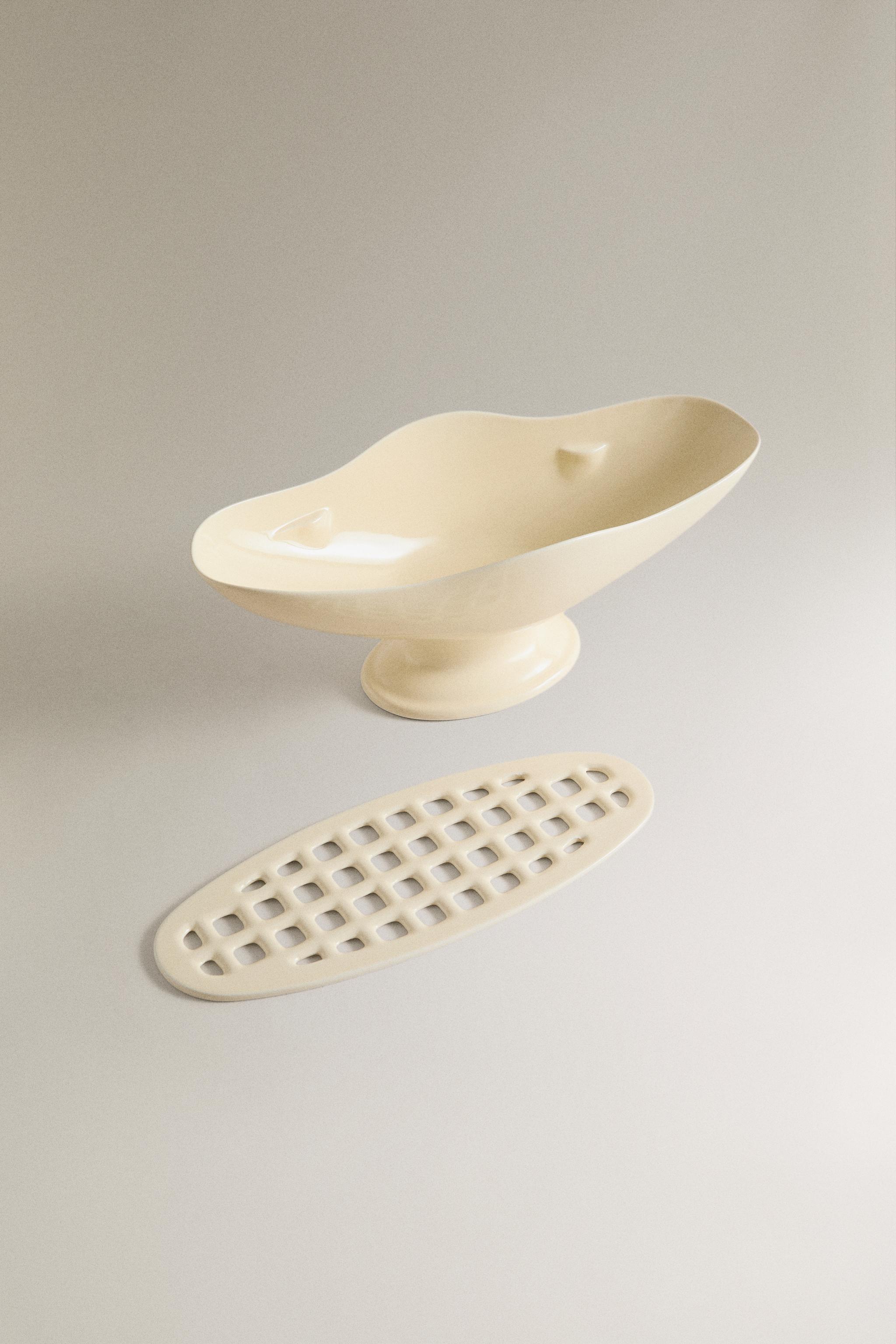 LARGE OVAL WAVY VASE | STUDIO MARY LENNOX — Butter