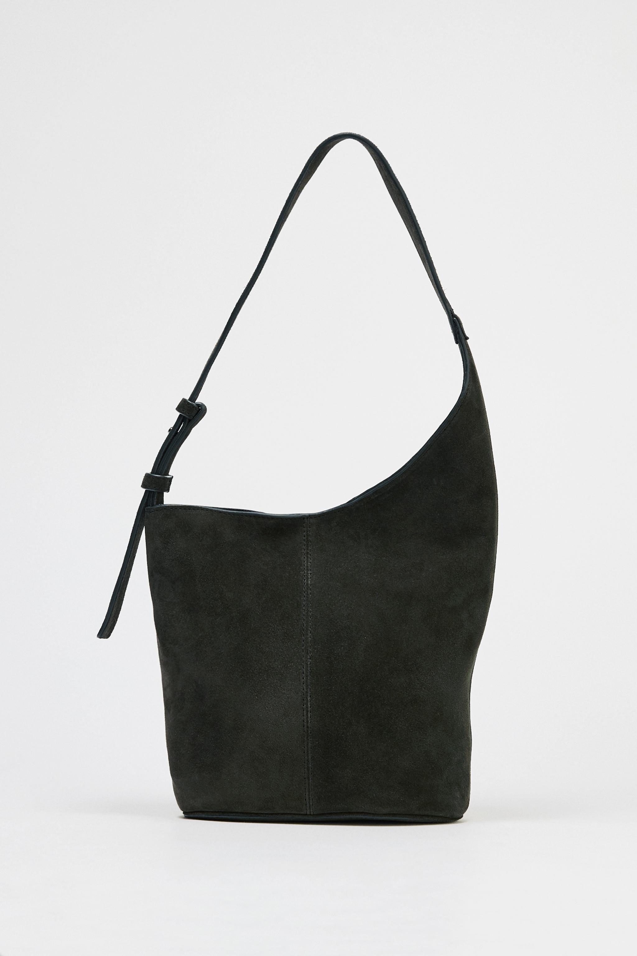 ZARA ソフトスプリットスエードアシンメトリーバケットバッグ