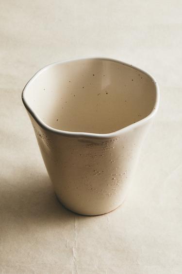 STONEWARE GARDEN PLANTER WITH IRREGULAR EDGE - Oyster-white by Zara