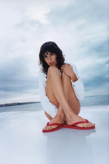 HAVAIANAS Ā® x ZARA SANDALS - Red by Zara