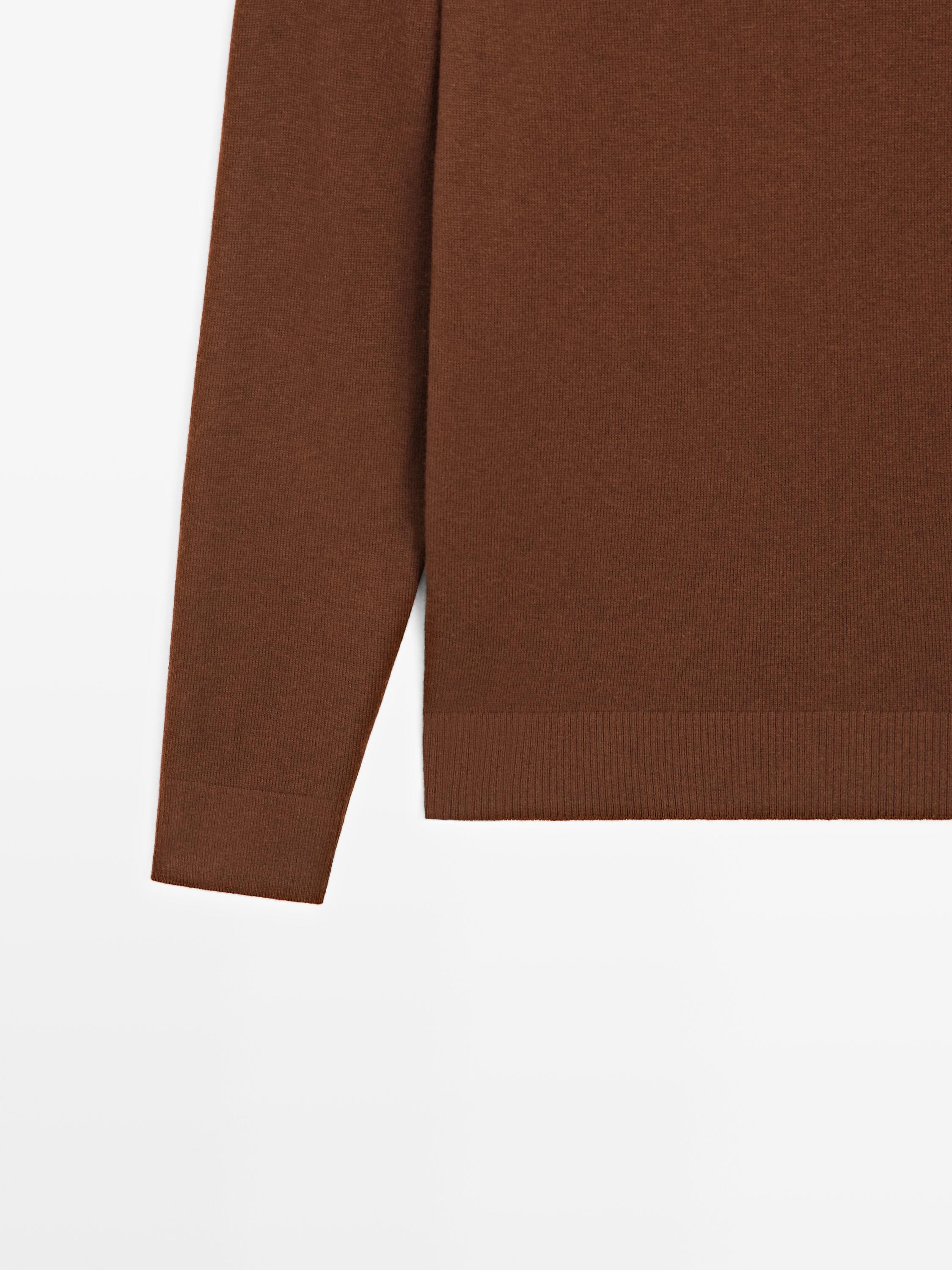 Knit cotton and wool sweater with crew neck