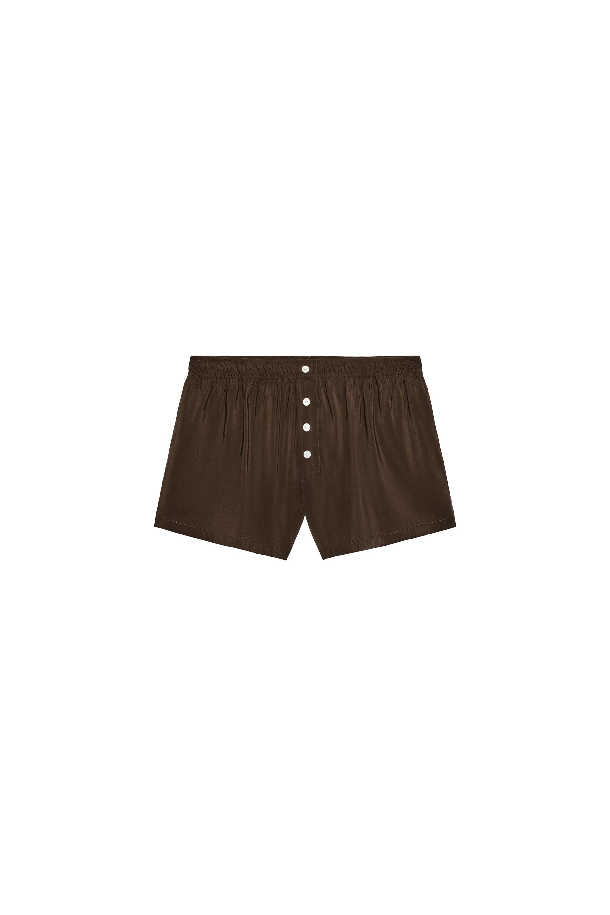 FLOWY SHORTS WITH BUTTONS