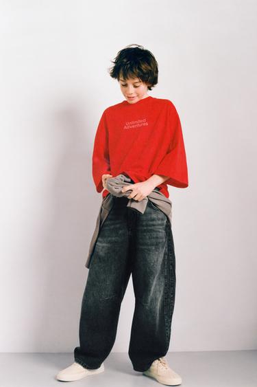 CAMISETA TEXTO - Rojo de Zara