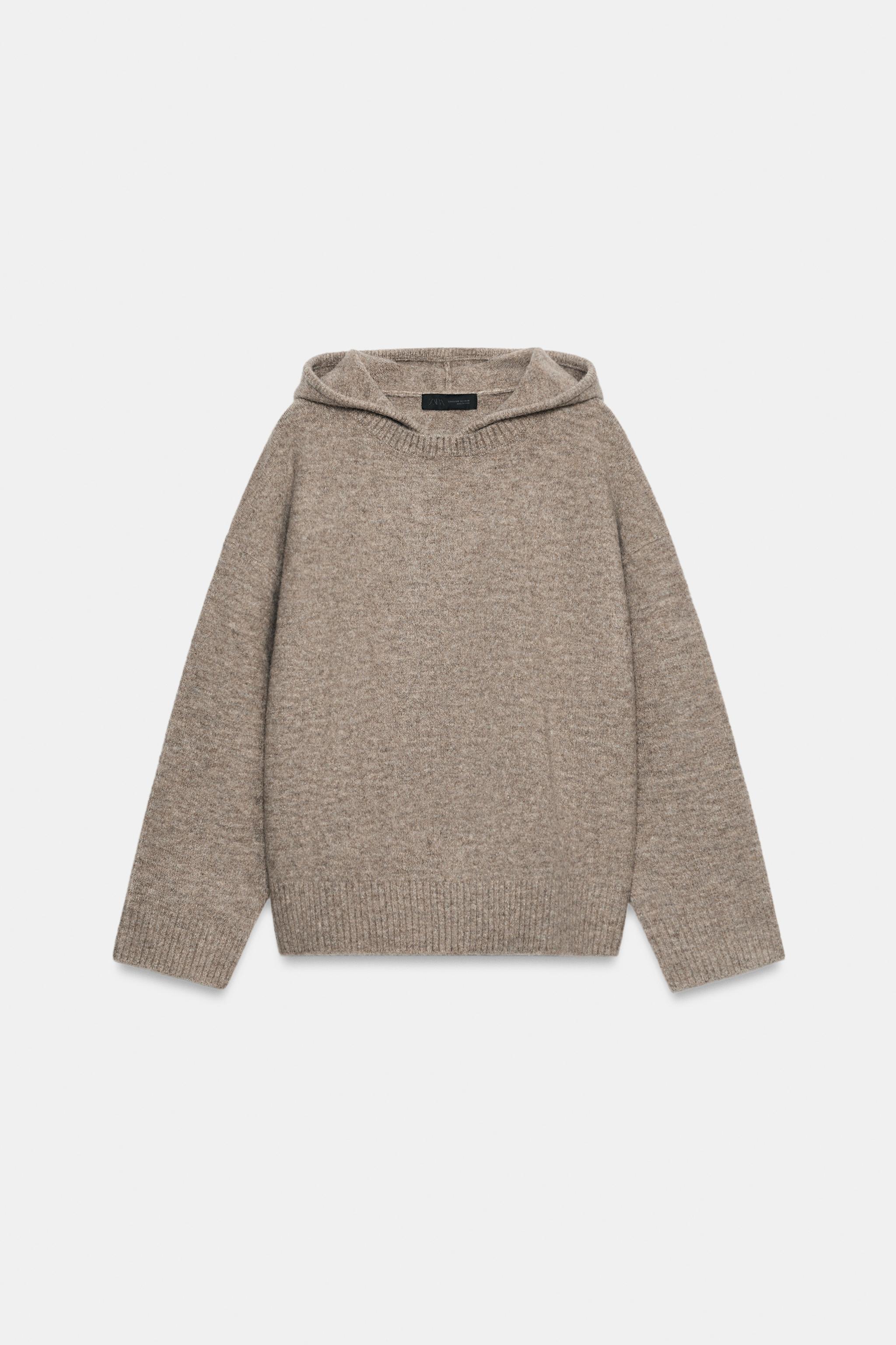OVERSIZED KNIT HOODIE SWEATER