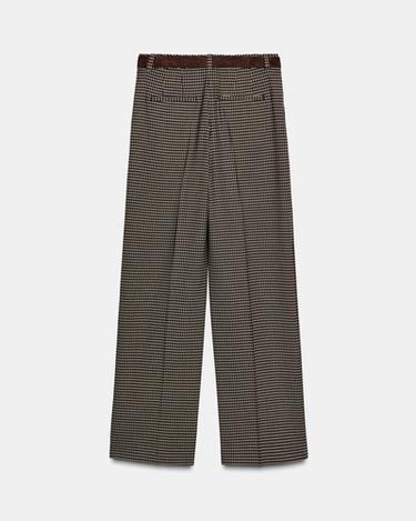 PANTALON DROIT À CARREAUX AVEC CEINTURE - Marron / Écru de Zara - Image 6