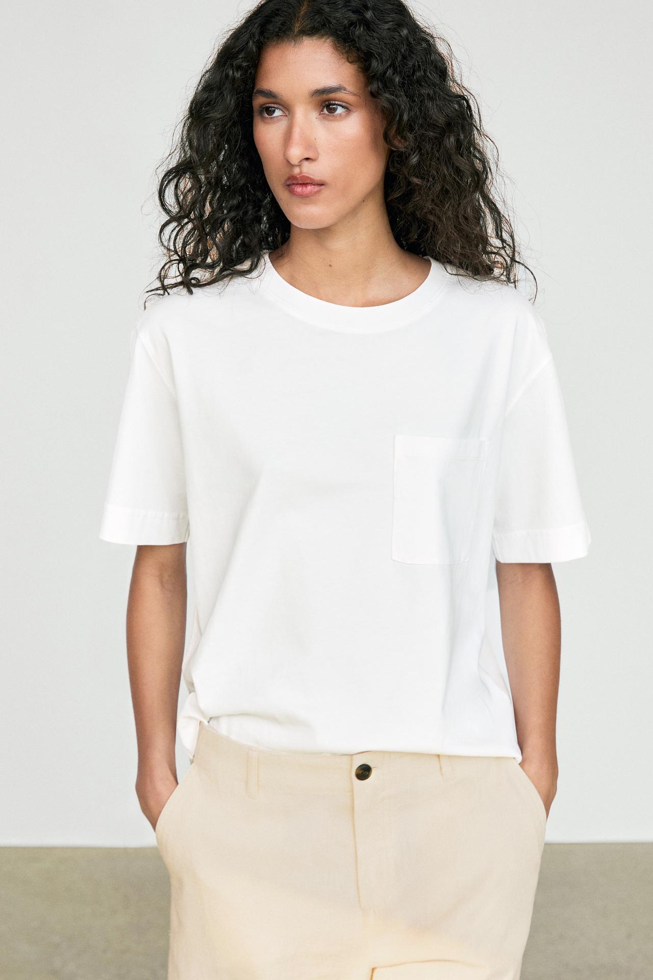 Short sleeve T-shirt with pocket detail — Oyster-white