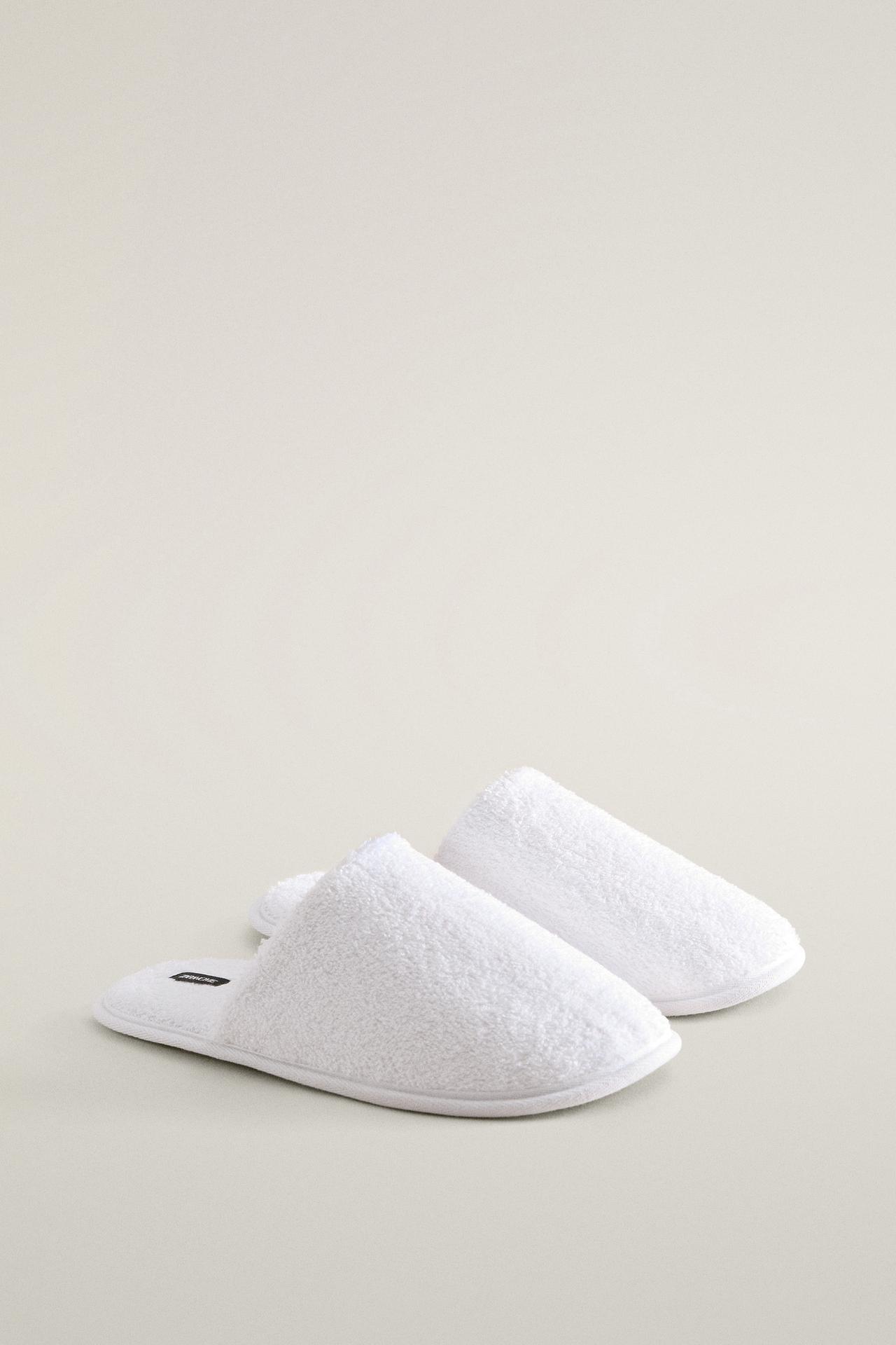 BATH TOWEL SLIPPERS — White
