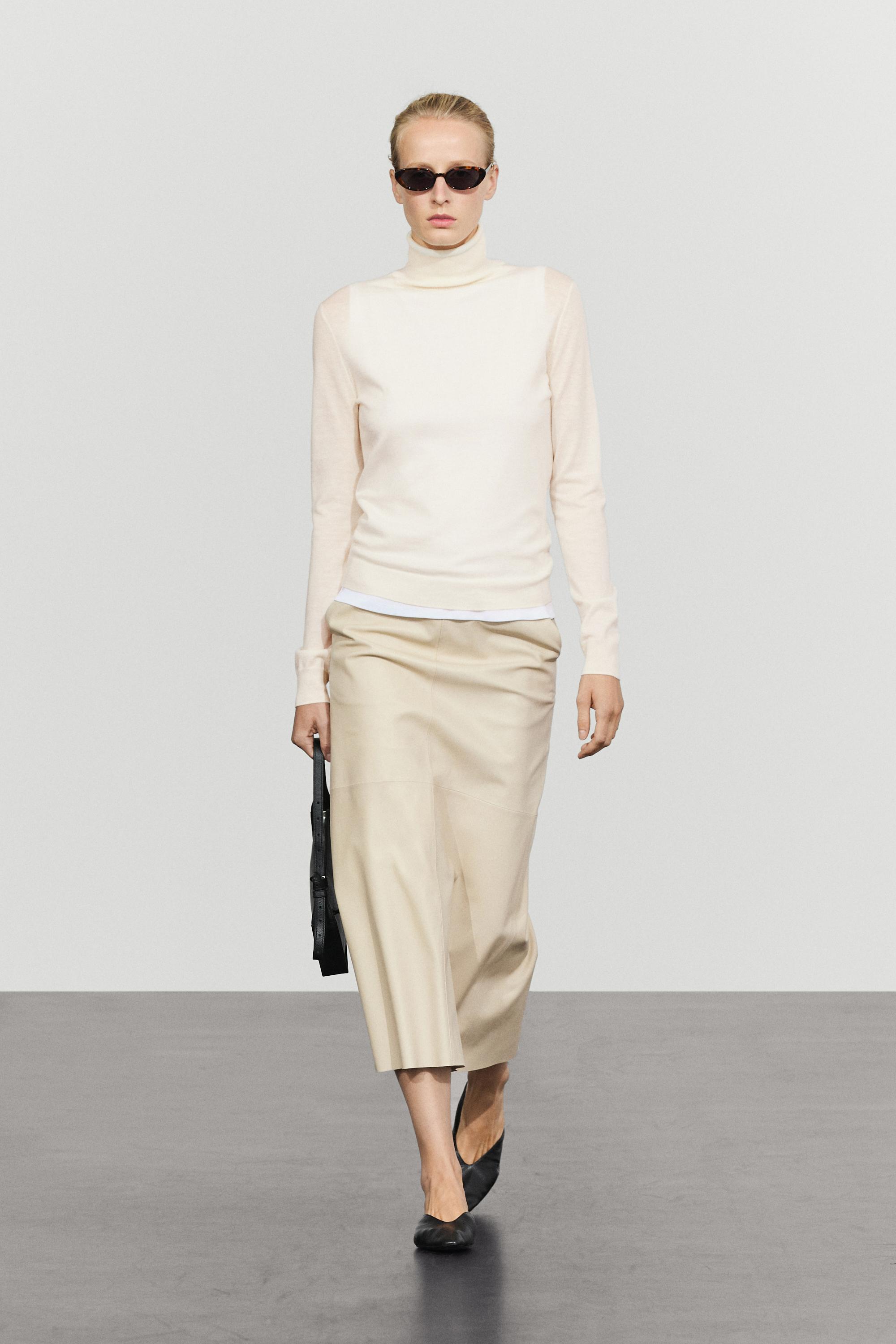 Wool-blend turtleneck knit sweater — Ecru