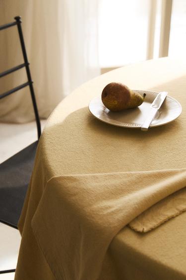 PLAIN DYED THREAD TABLECLOTH - Yellow by Zara