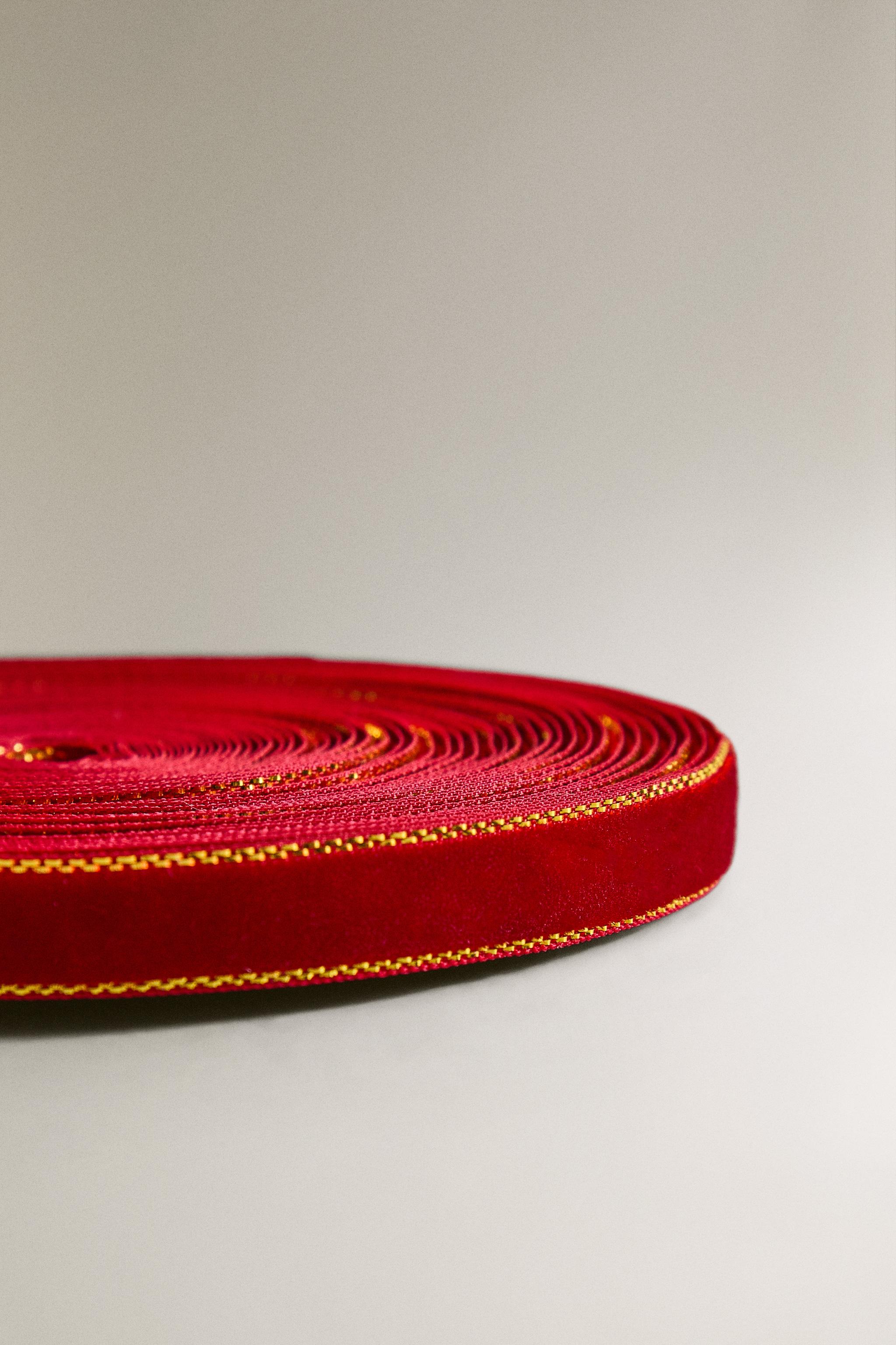 CHRISTMAS GIFT RIBBON WITH METALLIC EDGE