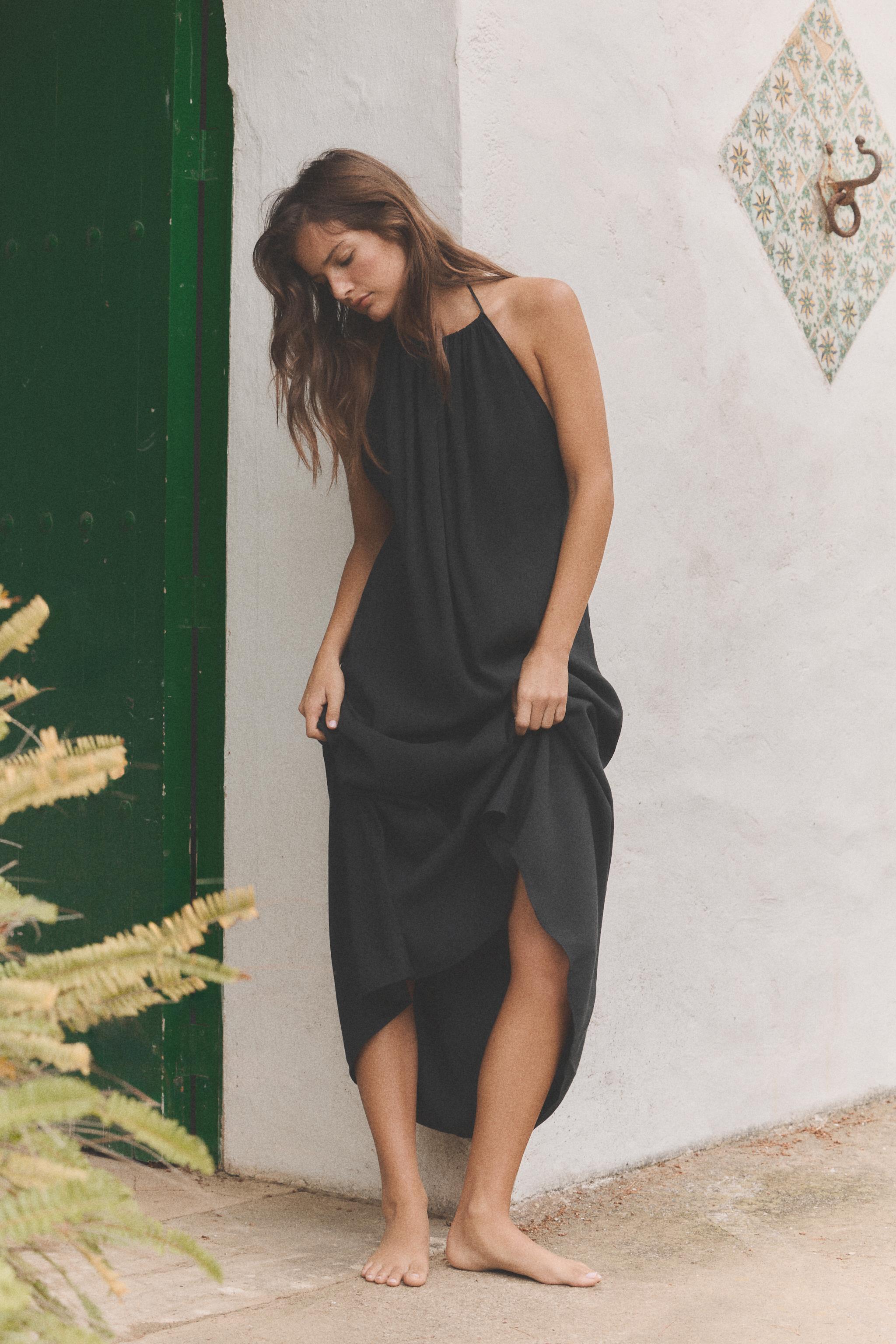 Женские платья Zara FLOWY HALTER DRESS