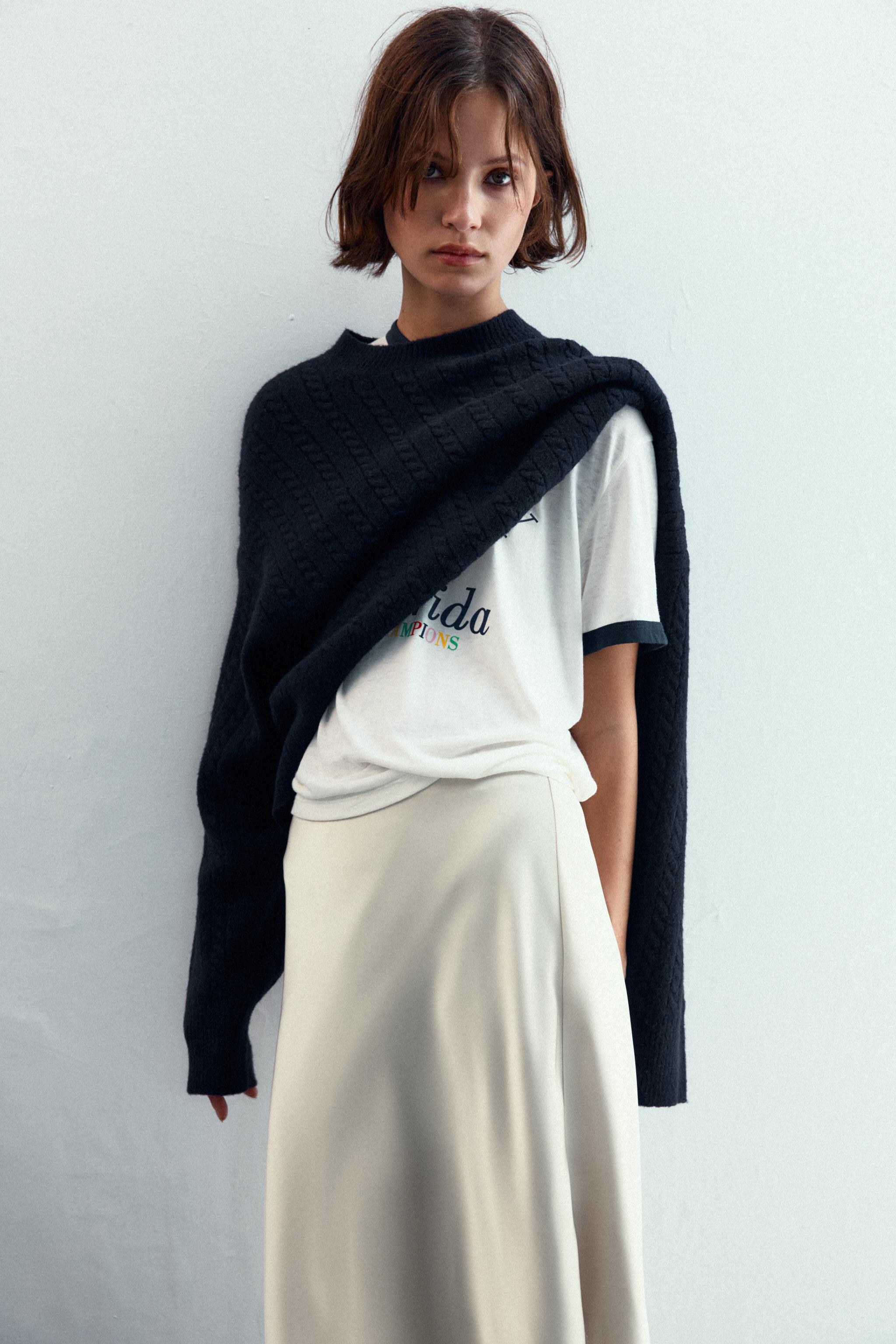 LACE SATIN EFFECT SKIRT