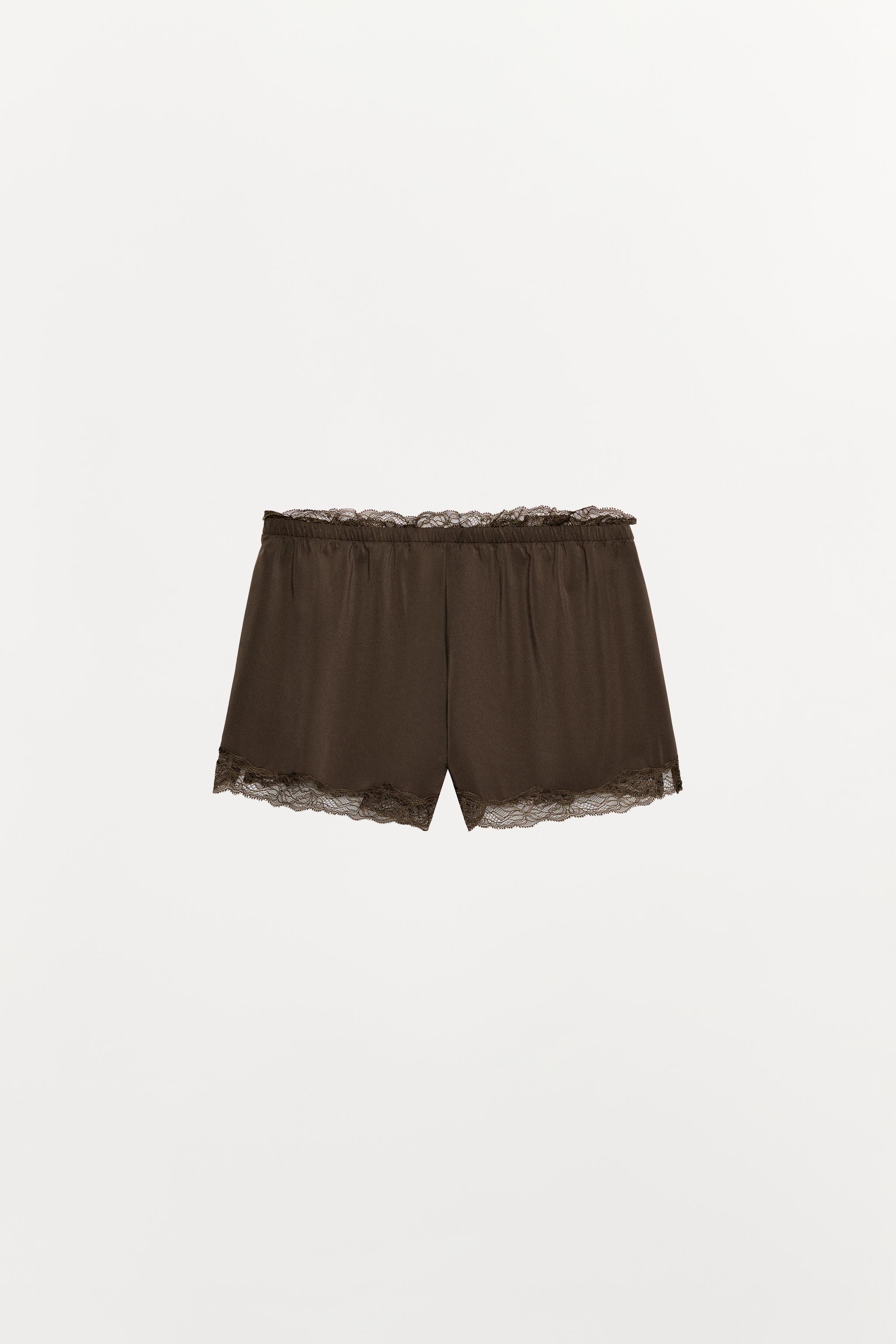 FLUID LACE SHORTS