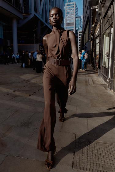 ÆRMELØS JUMPSUIT MED BÆLTE - Brun fra Zara - Billede 0