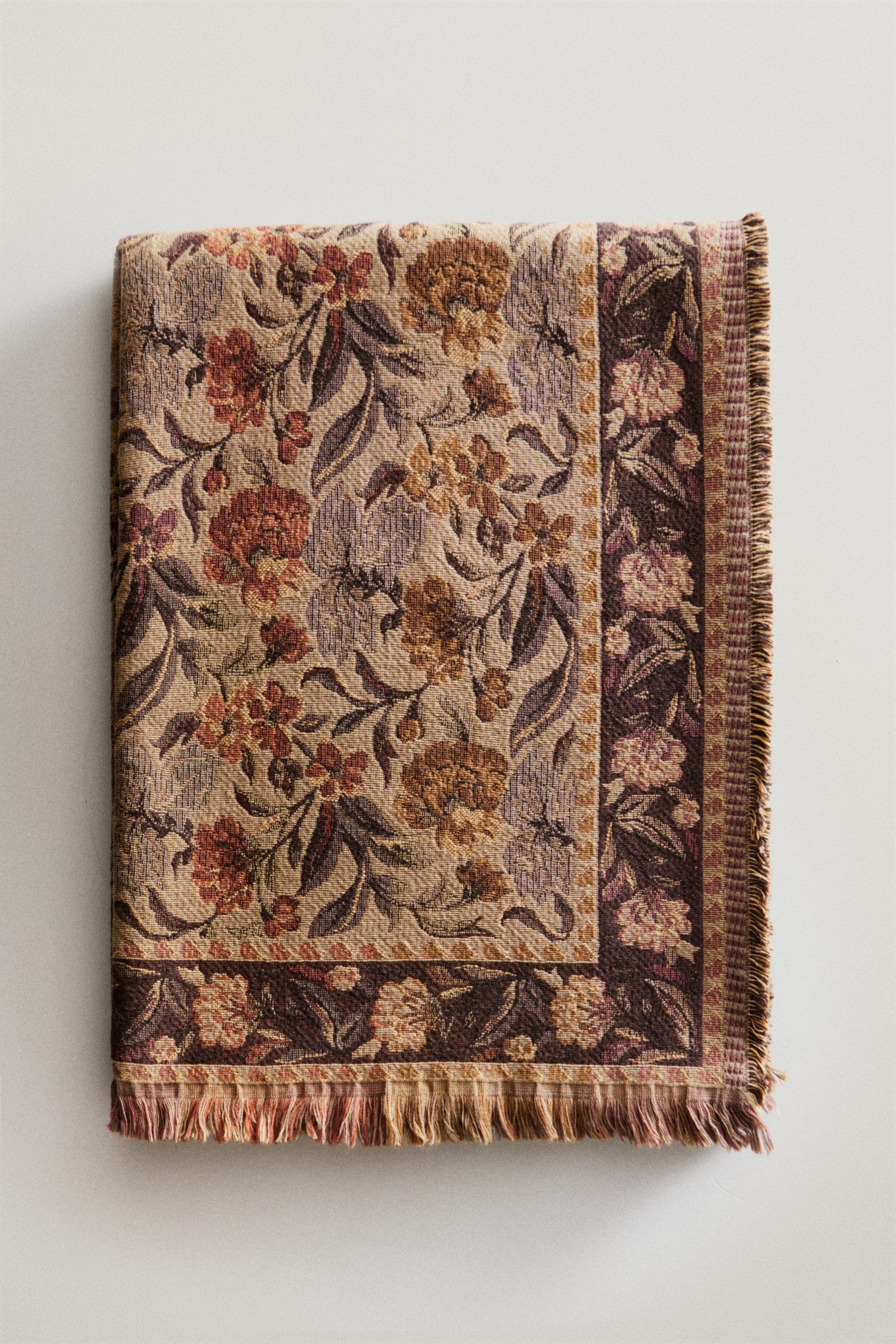 COUVERTURE JACQUARD FLEURS