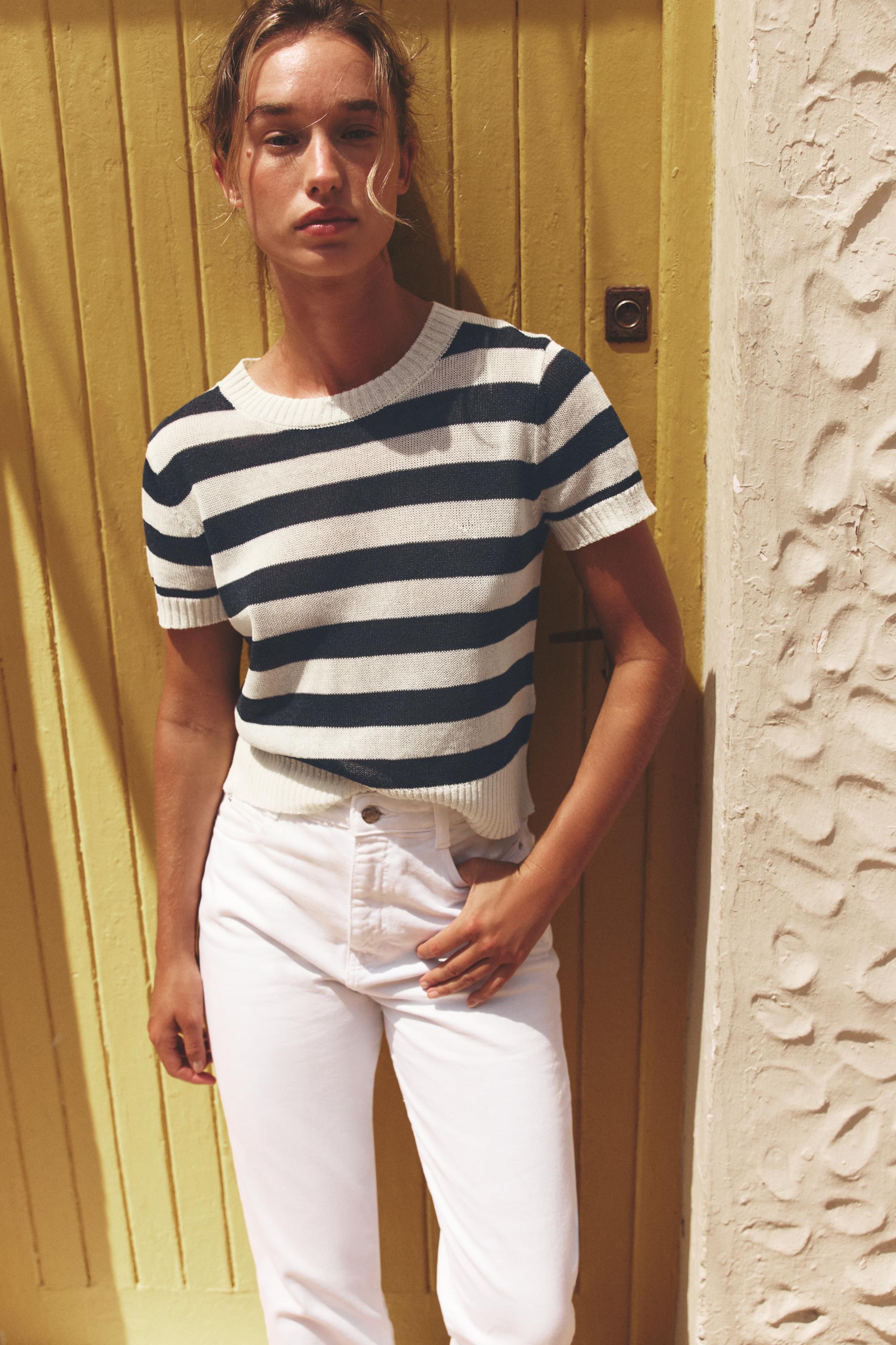 STRIPED KNIT TOP