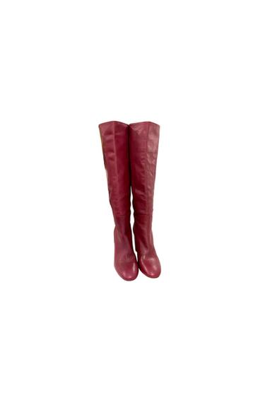 BOTAS EM COURO GENUÍNO